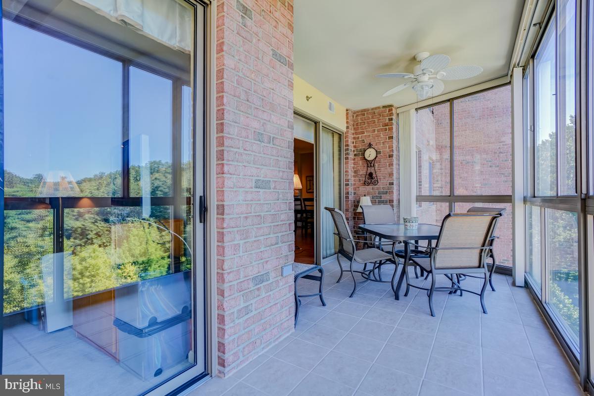 LEISURE WORLD - Residential