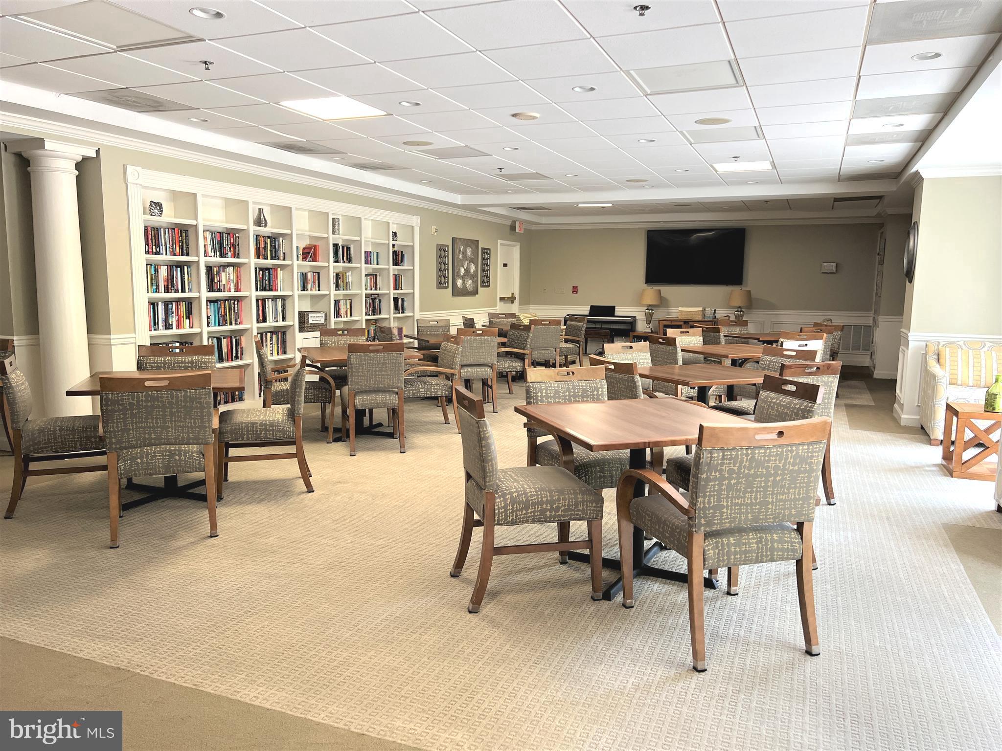 LEISURE WORLD - Residential