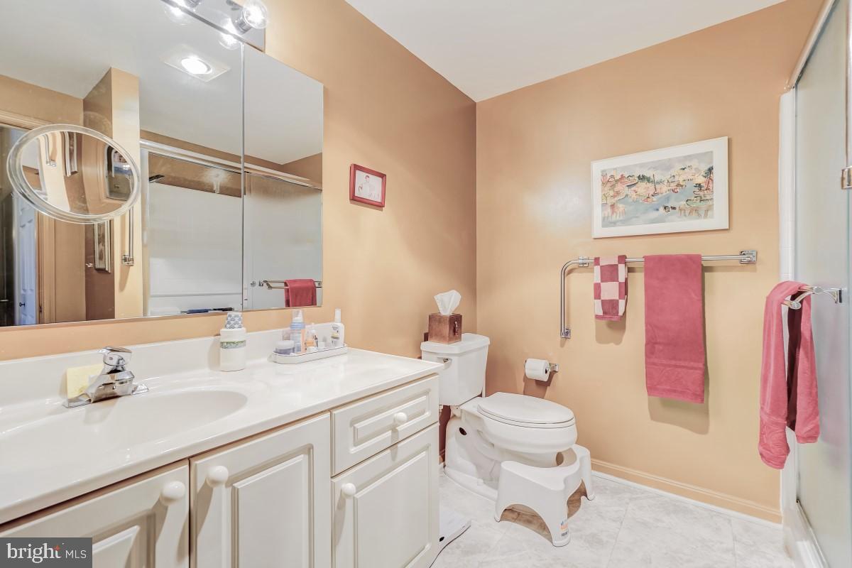 LEISURE WORLD - Residential