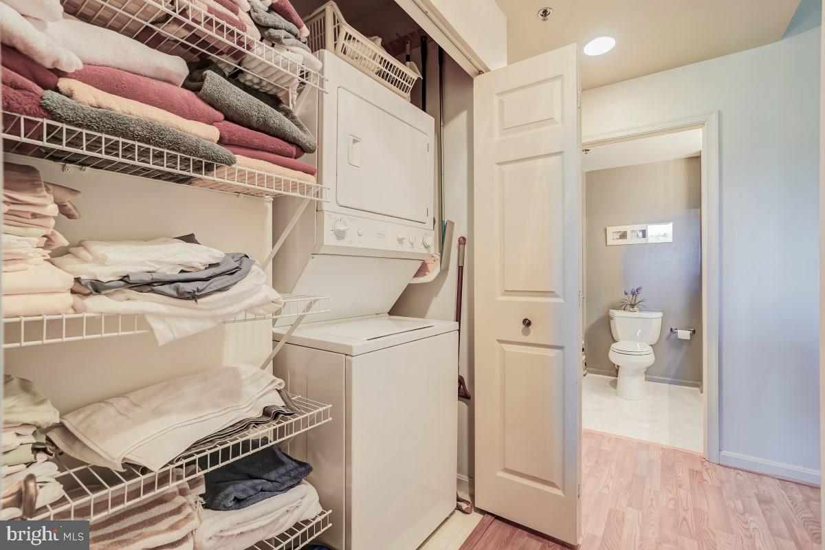 LEISURE WORLD - Residential