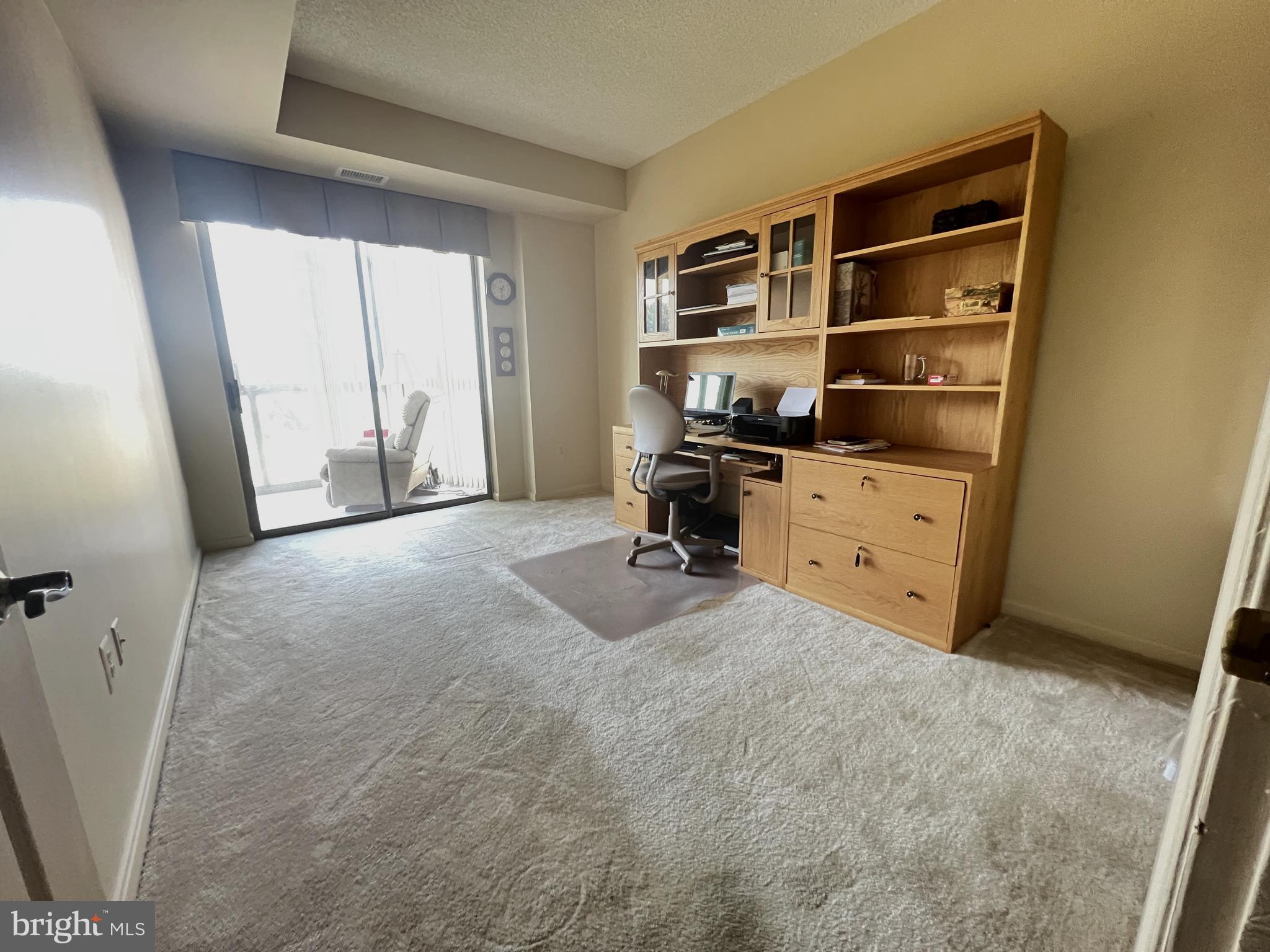 LEISURE WORLD - Residential