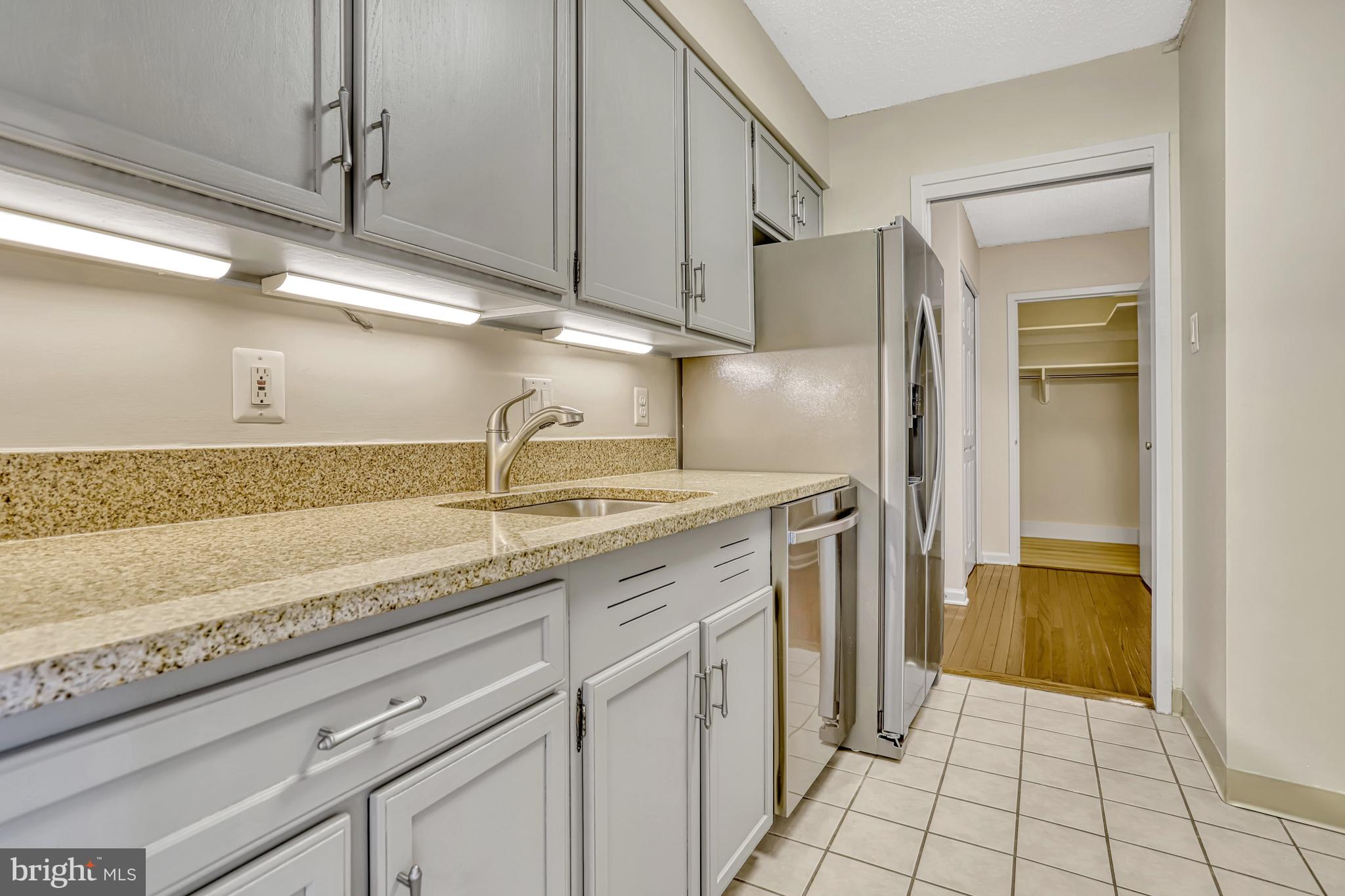 VIRGINIA SQUARE - Residential Lease