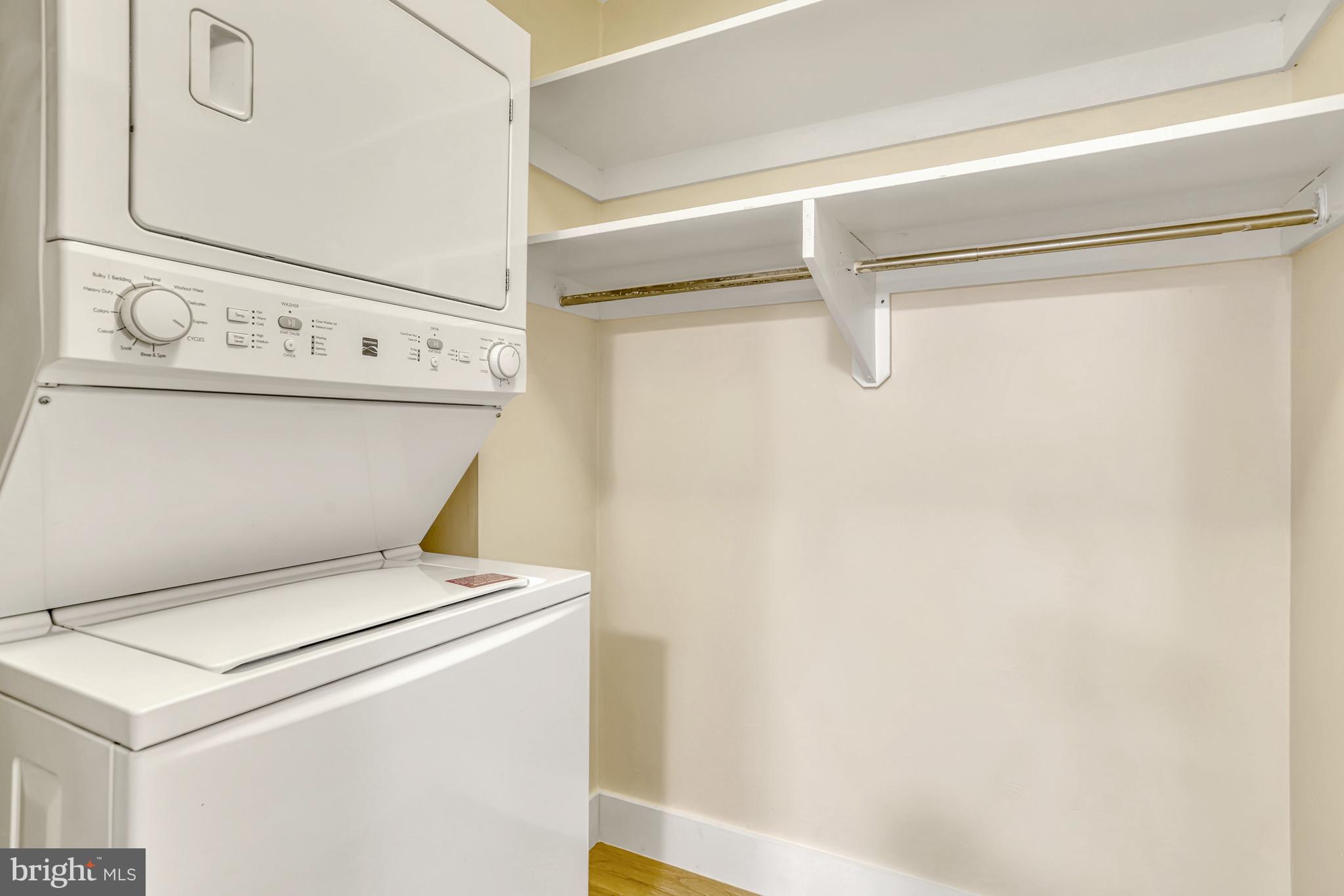 VIRGINIA SQUARE - Residential Lease