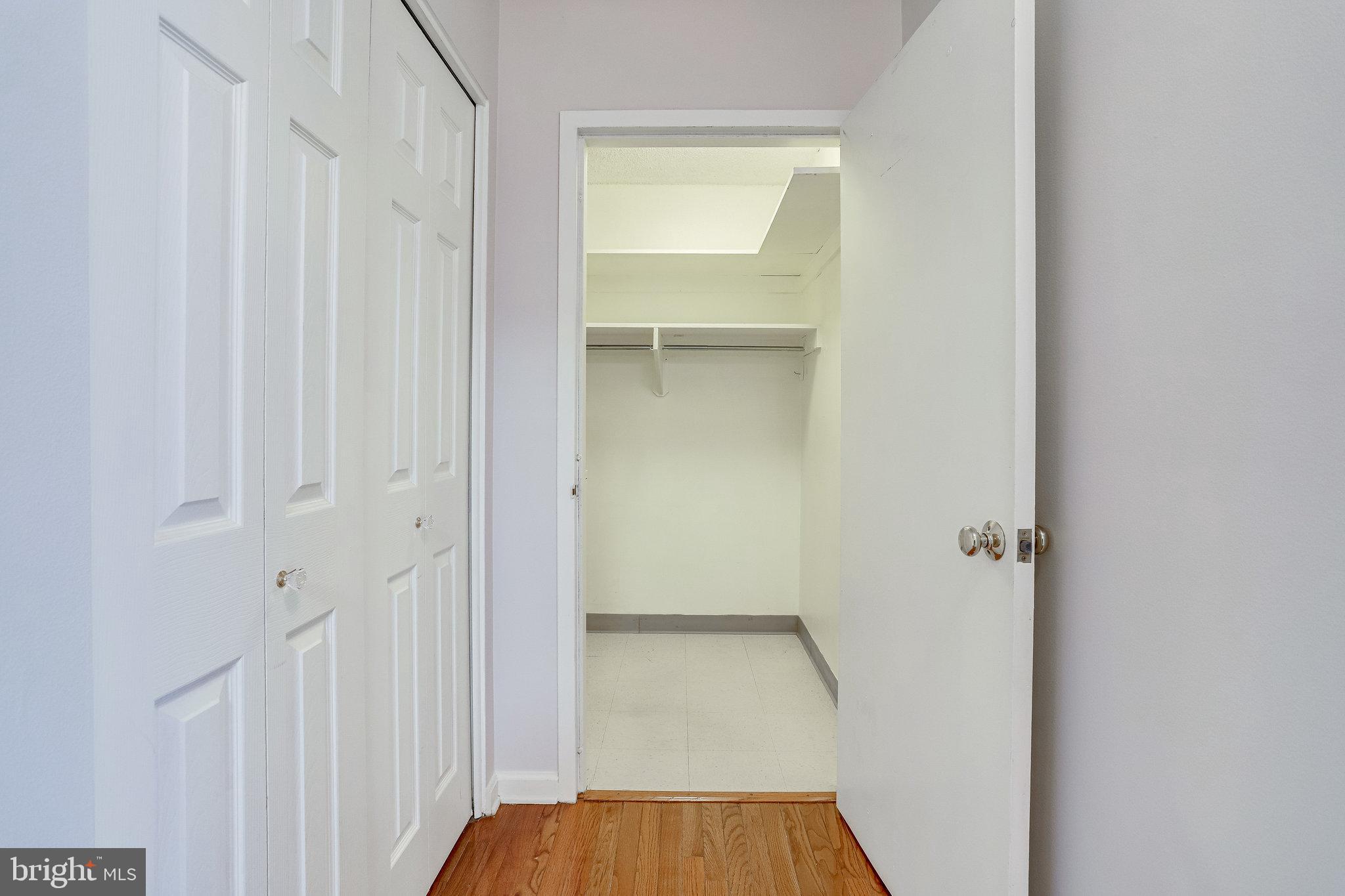 VIRGINIA SQUARE - Residential Lease