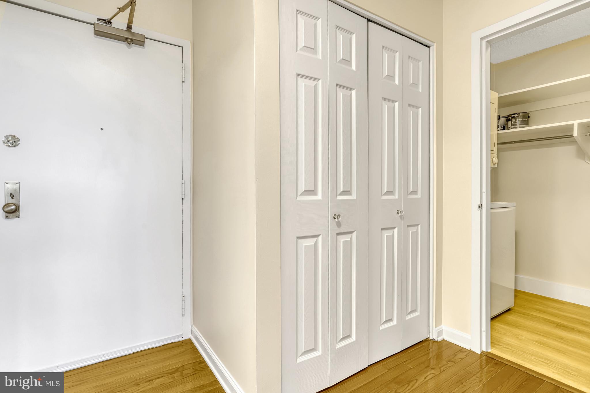 VIRGINIA SQUARE - Residential Lease