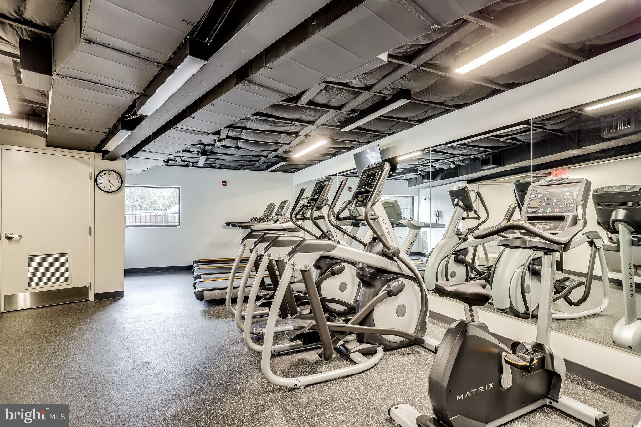 VIRGINIA SQUARE - Residential Lease