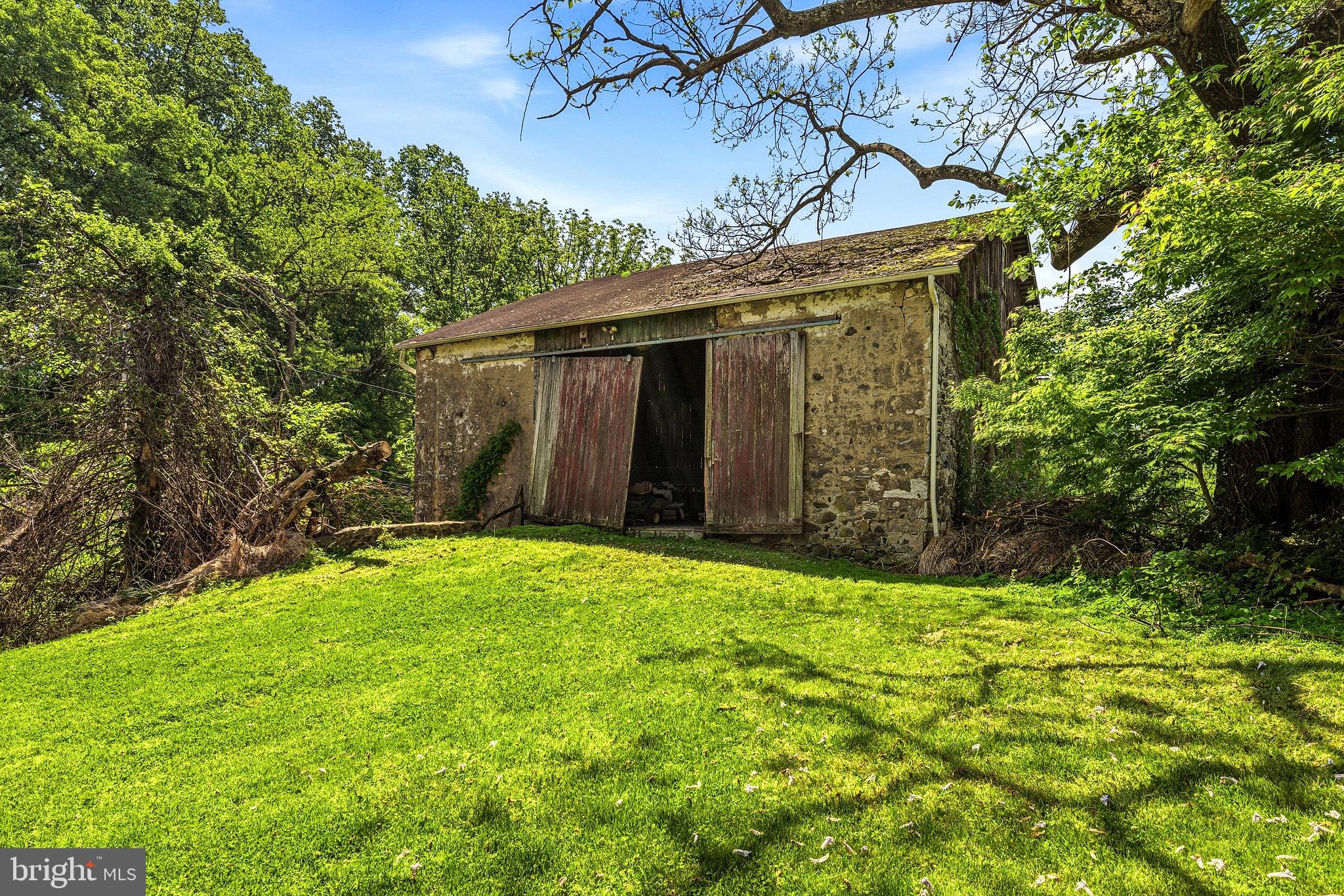 1383 HICKORY HILL ROAD