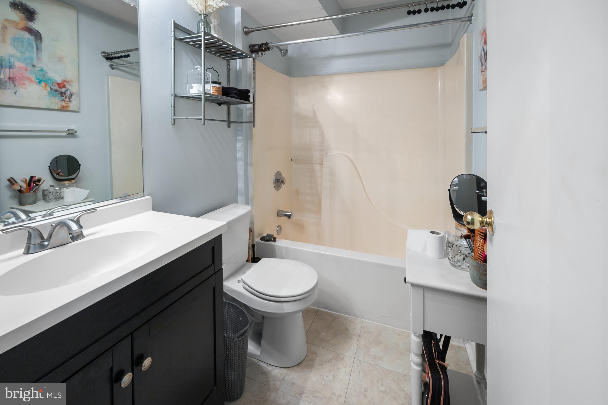 ANNAPOLIS OVERLOOK - Residential