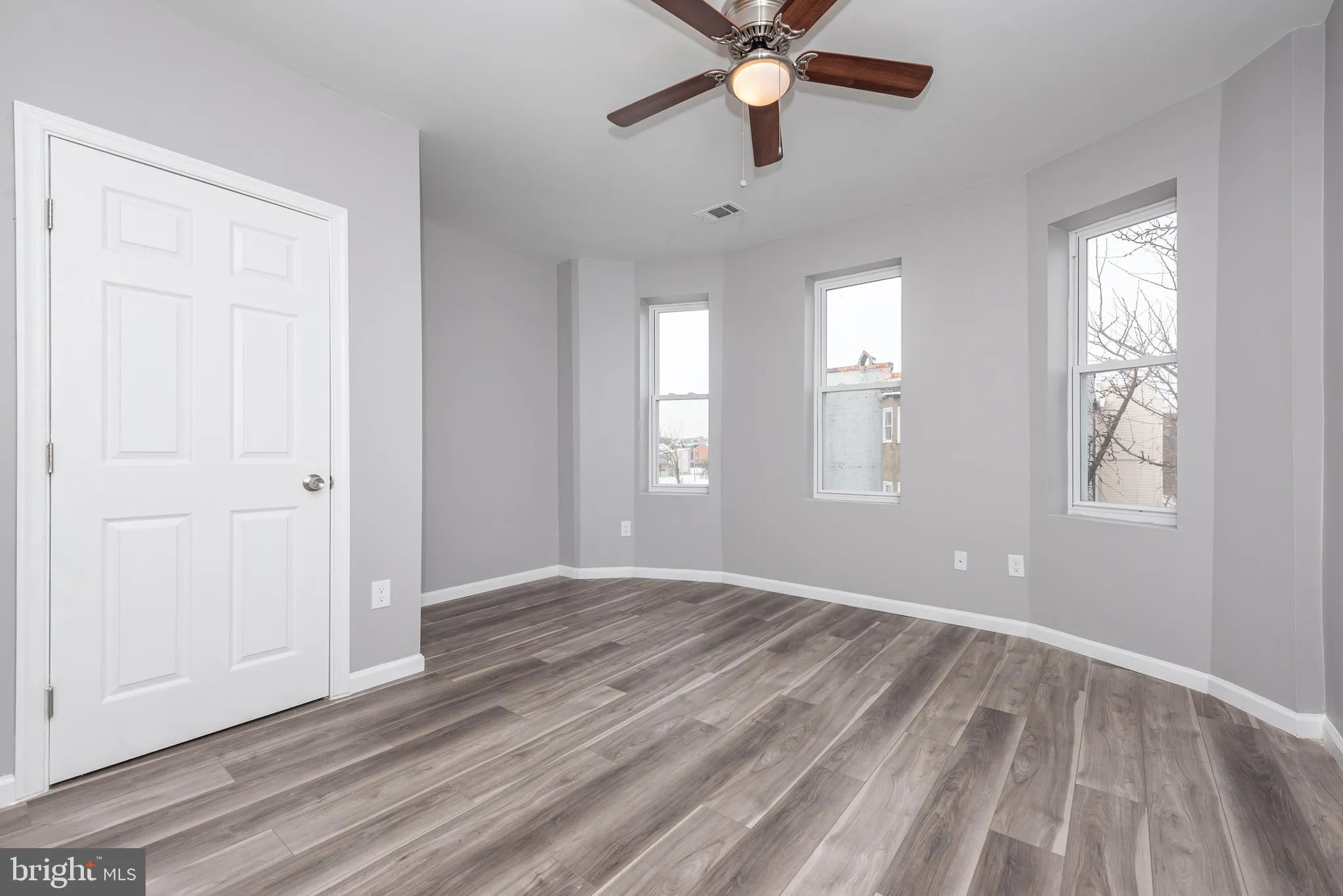 Baltimore, Maryland 21217, United States, 5 Bedrooms Bedrooms, ,3 BathroomsBathrooms,Residential,Active,94516