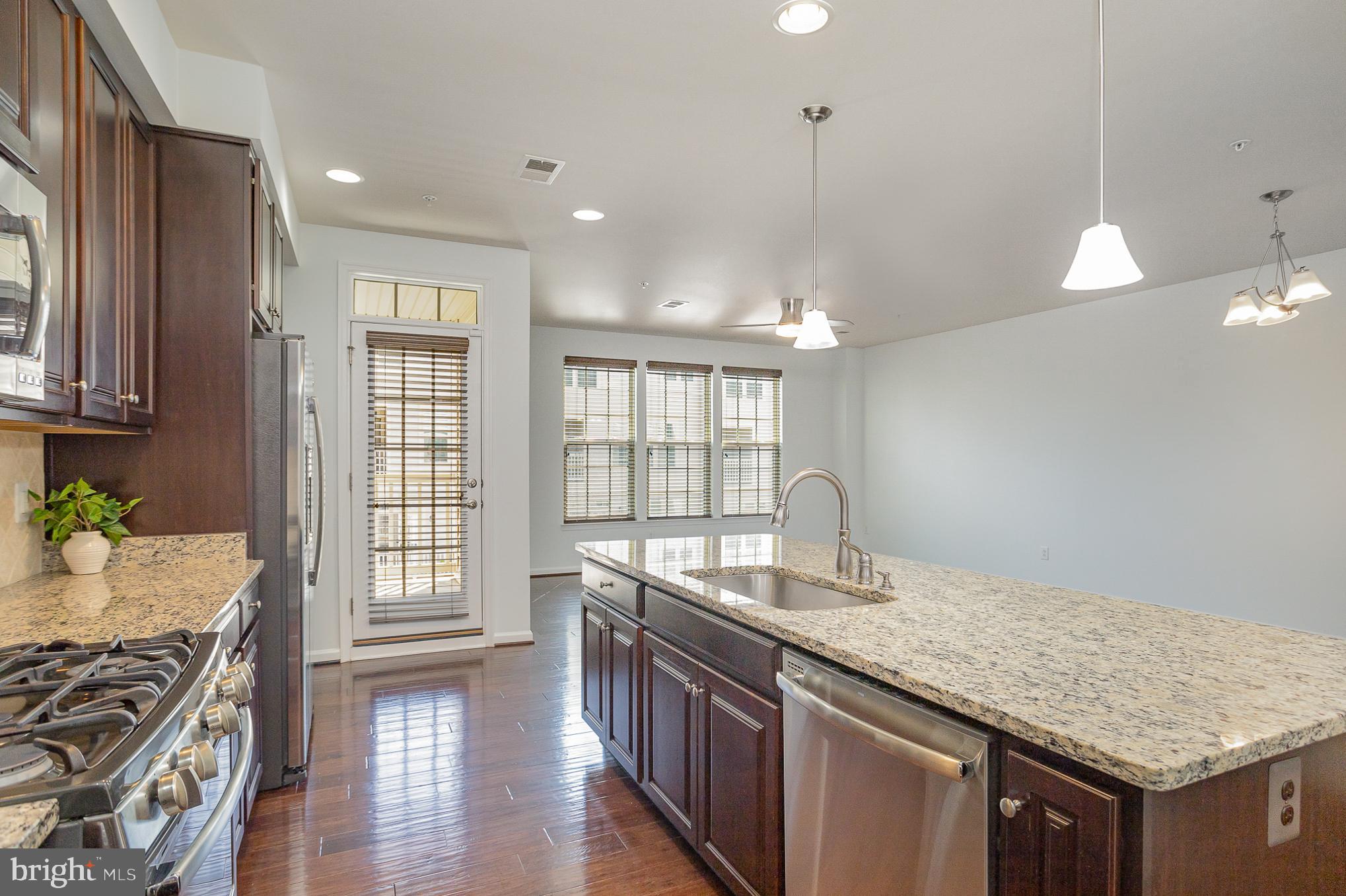 VIRGINIA MANOR CONDOMINIUM - Residential Lease