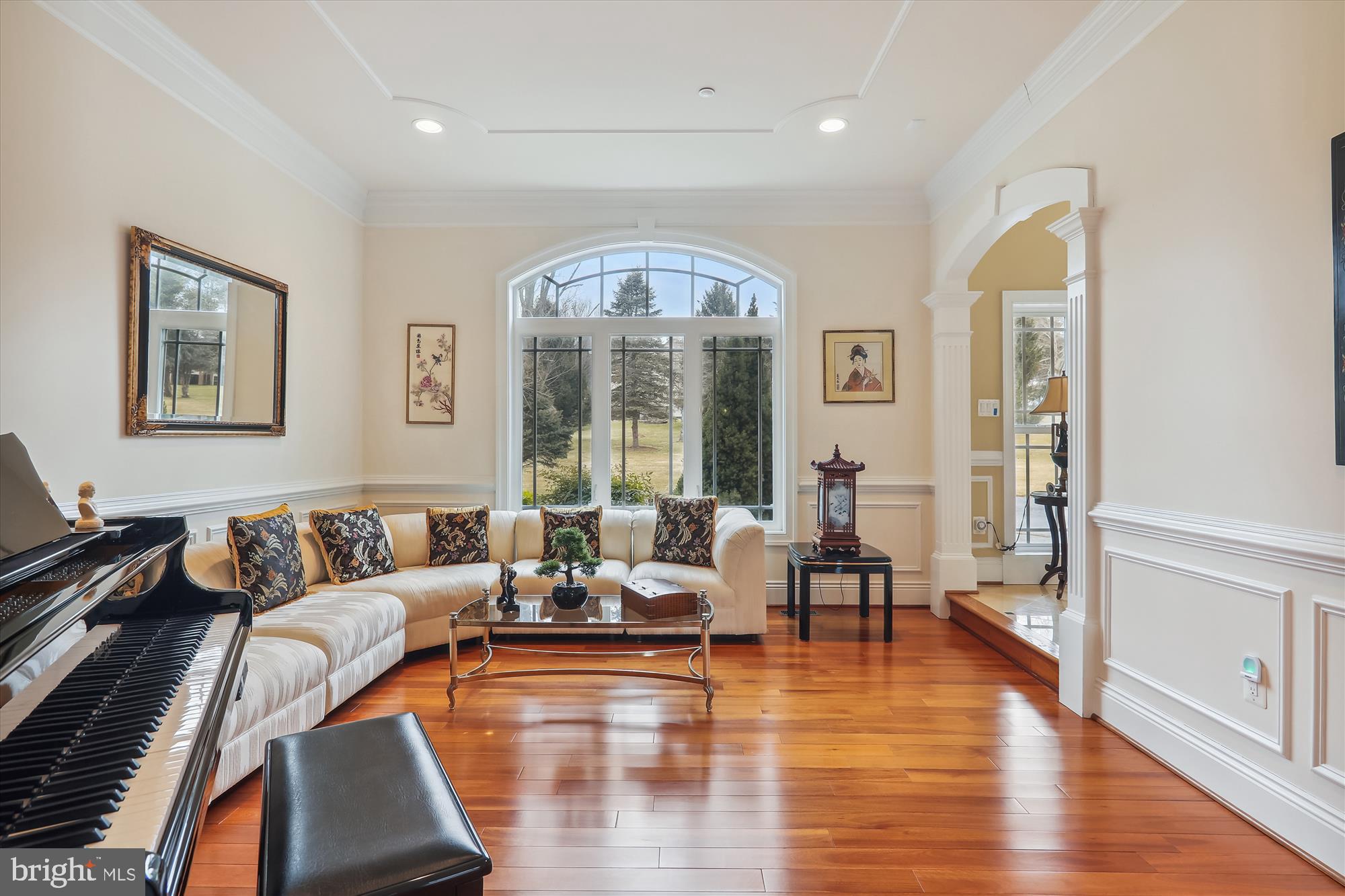 LAYTONSVILLE OUTSIDE - Residential