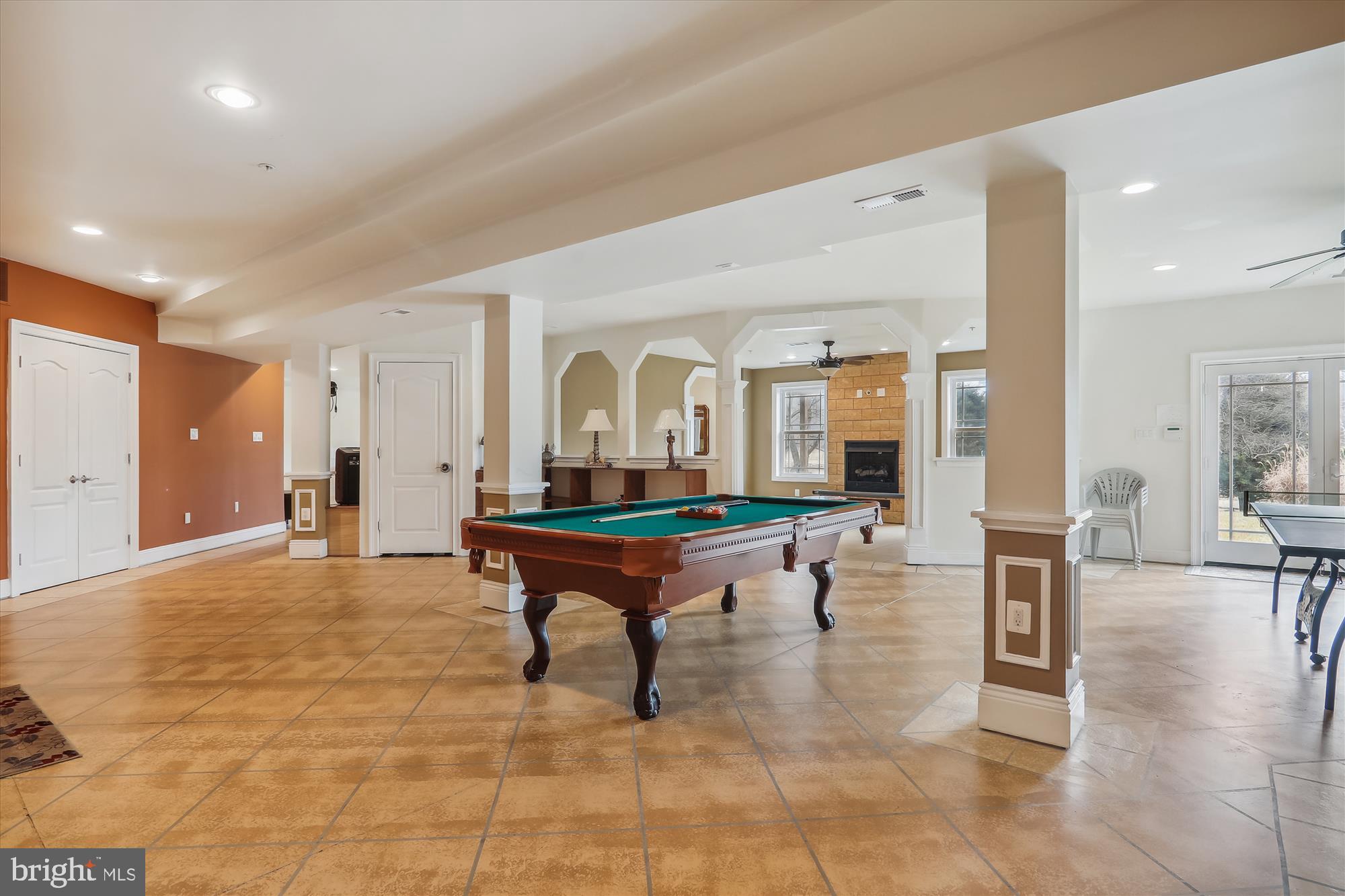 LAYTONSVILLE OUTSIDE - Residential