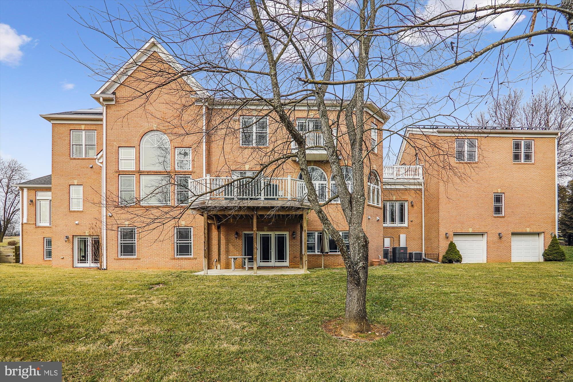 LAYTONSVILLE OUTSIDE - Residential