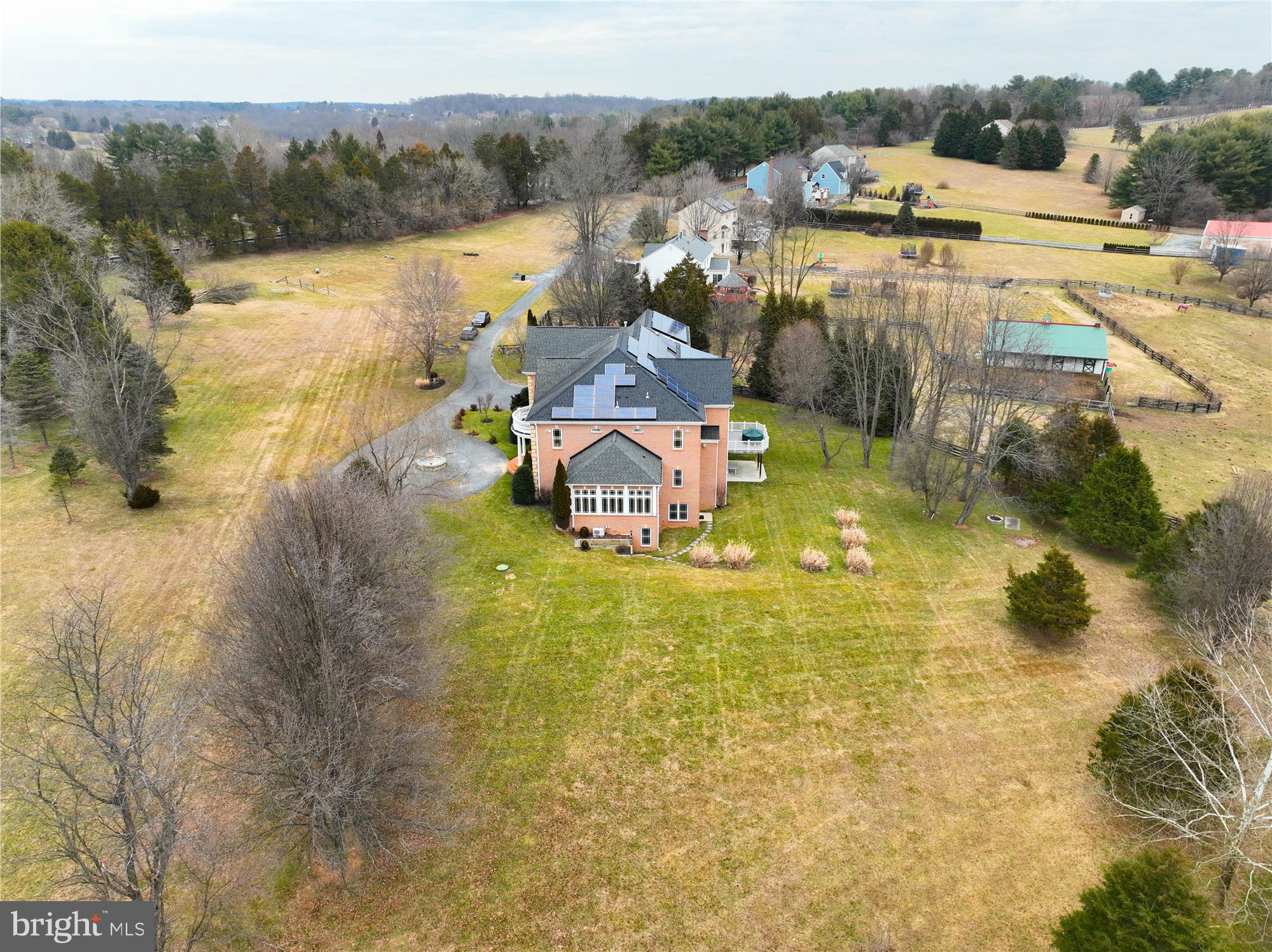 LAYTONSVILLE OUTSIDE - Residential