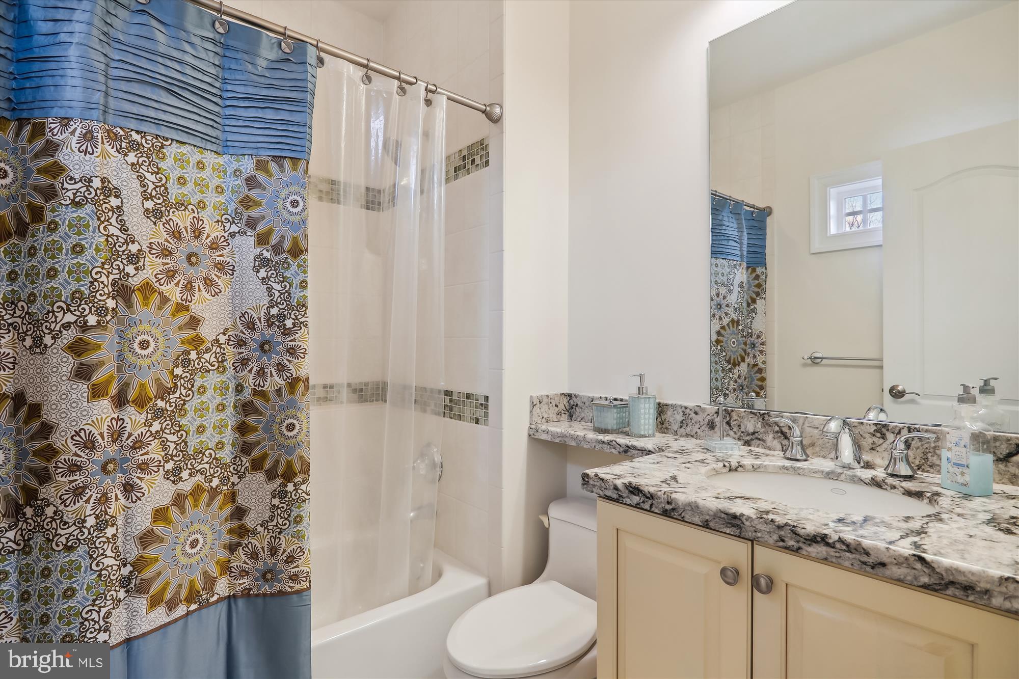 LAYTONSVILLE OUTSIDE - Residential