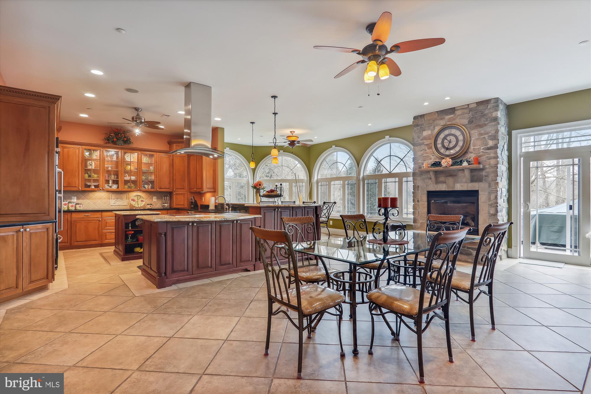 LAYTONSVILLE OUTSIDE - Residential