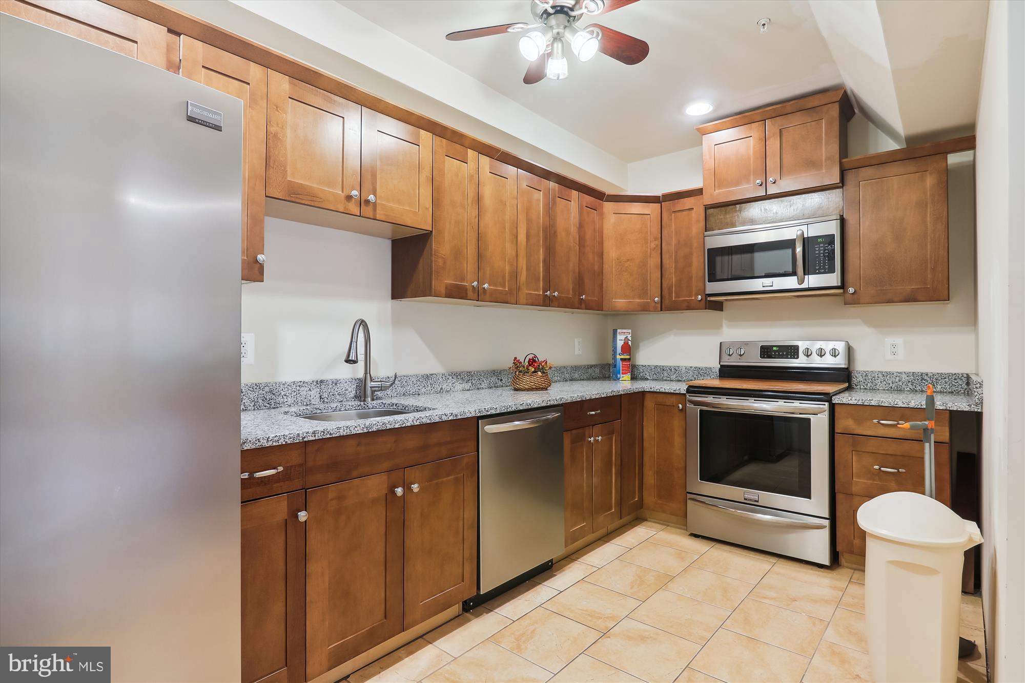 LAYTONSVILLE OUTSIDE - Residential