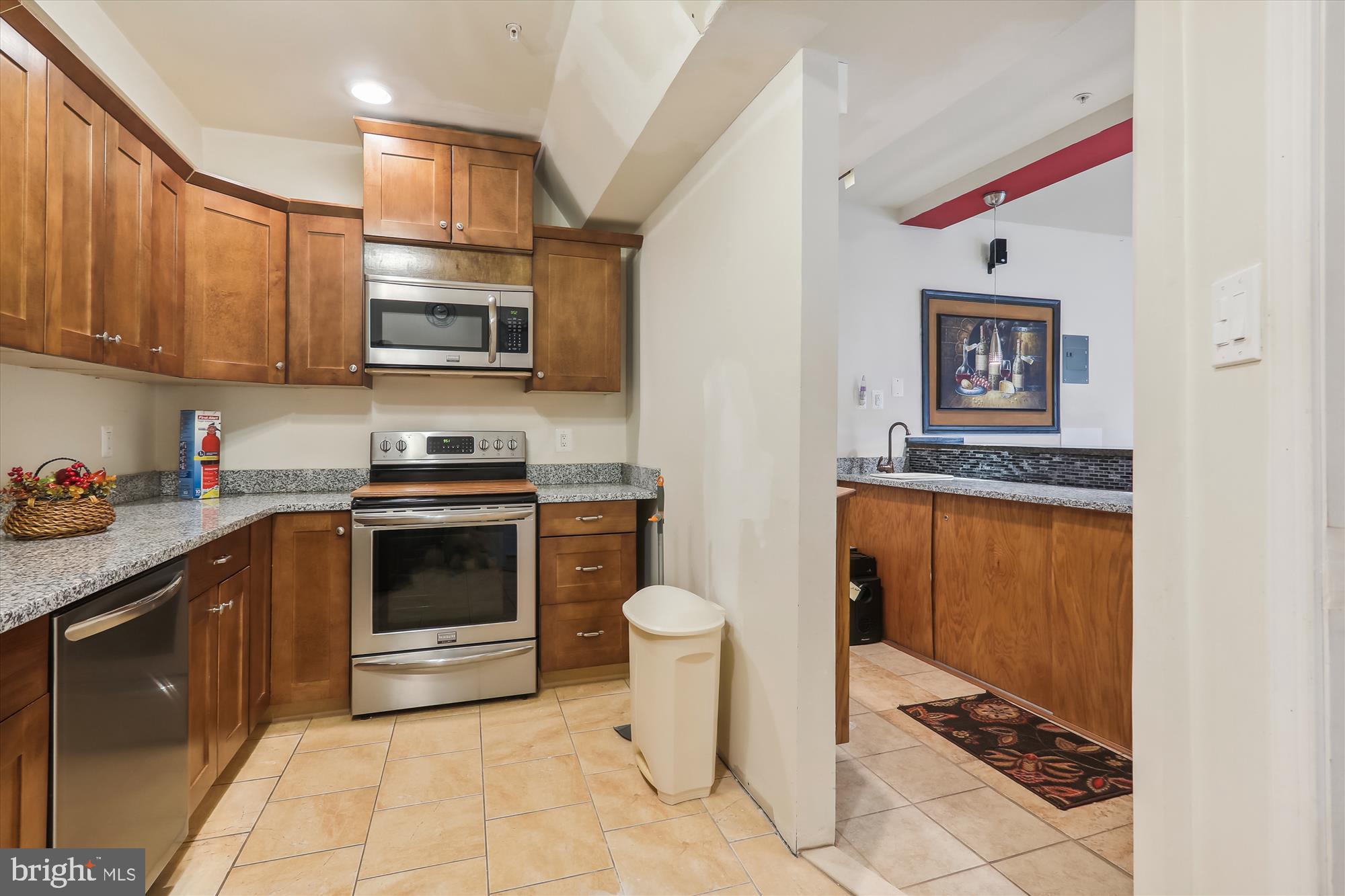 LAYTONSVILLE OUTSIDE - Residential