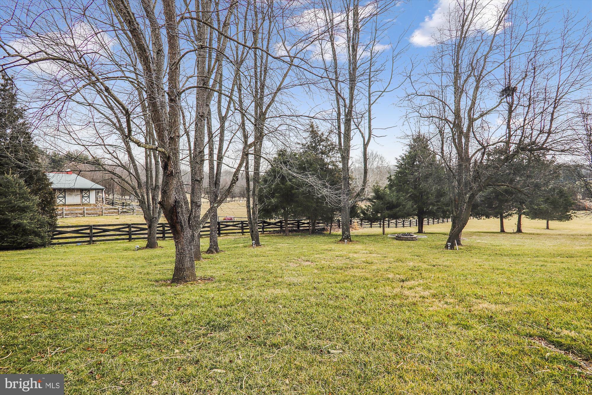 LAYTONSVILLE OUTSIDE - Residential