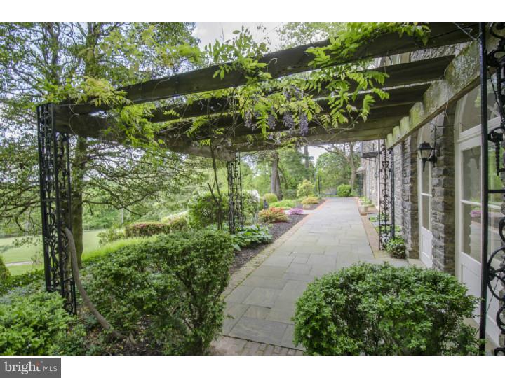 CHESTNUT HILL - Residential