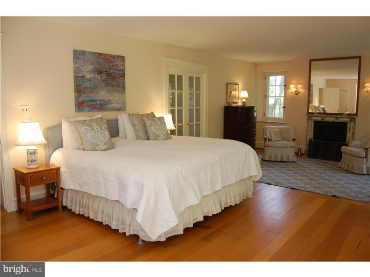 CHESTNUT HILL - Residential