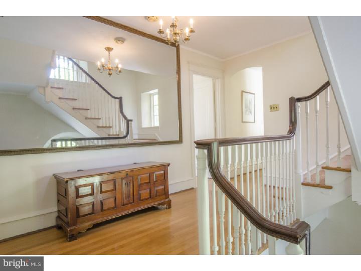 CHESTNUT HILL - Residential