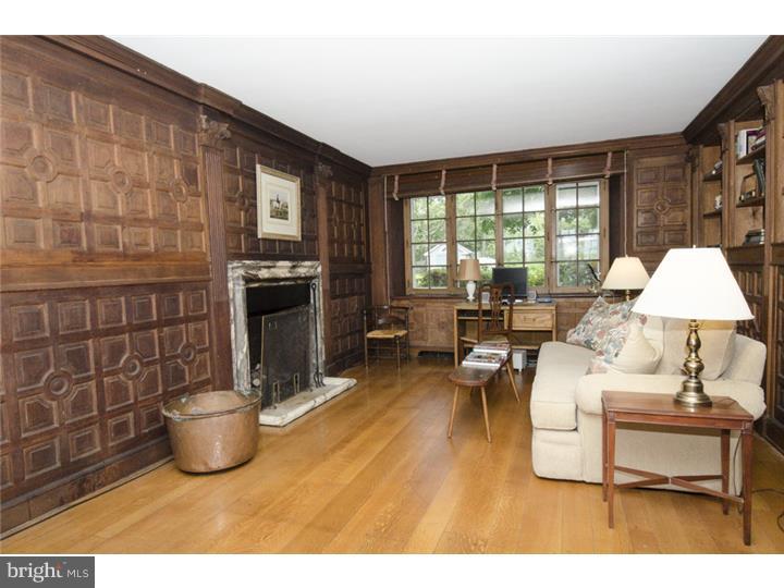 CHESTNUT HILL - Residential