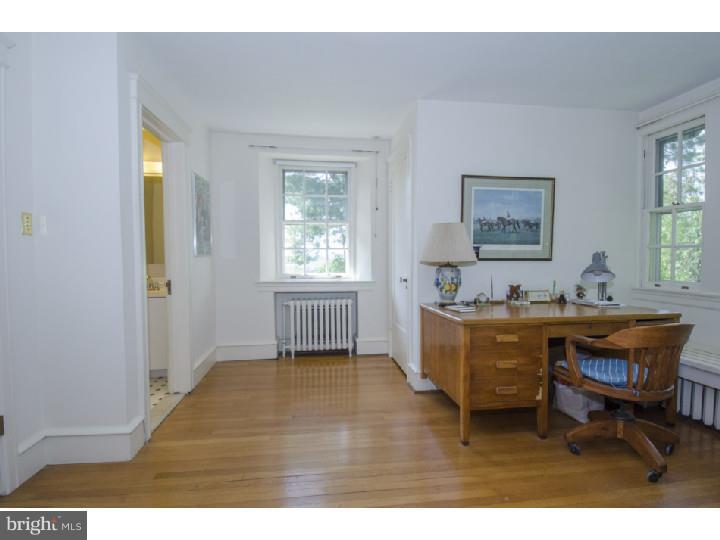 CHESTNUT HILL - Residential