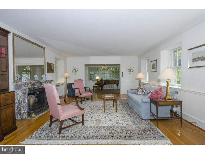 CHESTNUT HILL - Residential
