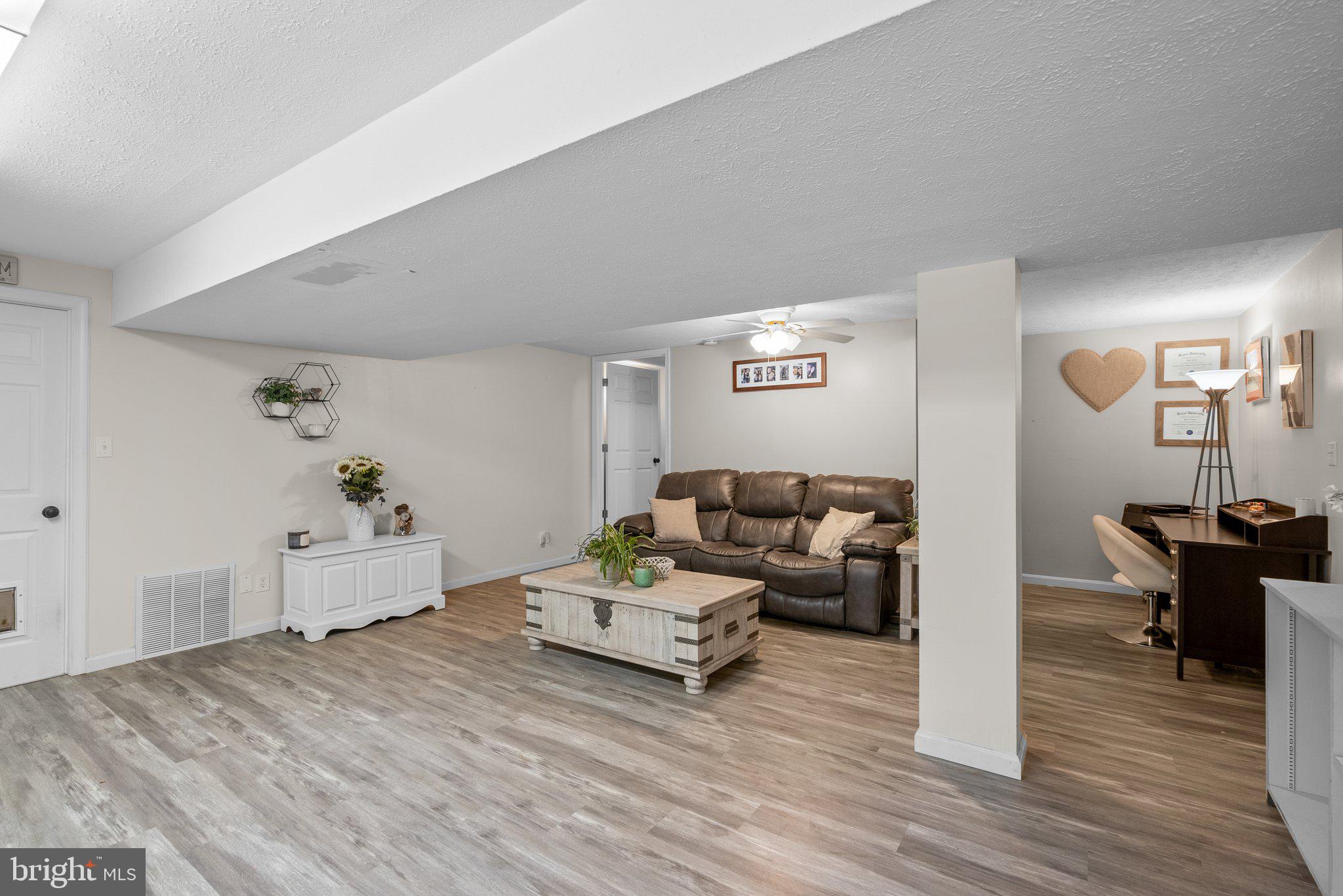 THE OAKS - Residential