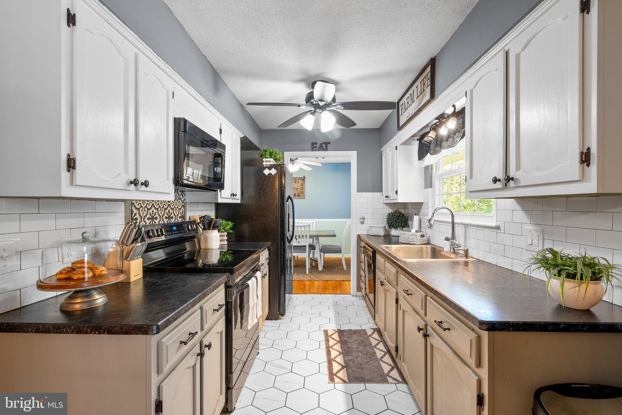 THE OAKS - Residential