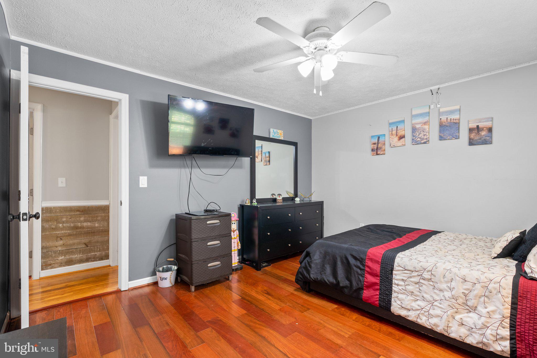 THE OAKS - Residential