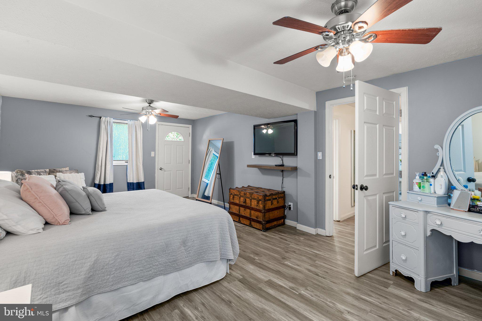 THE OAKS - Residential