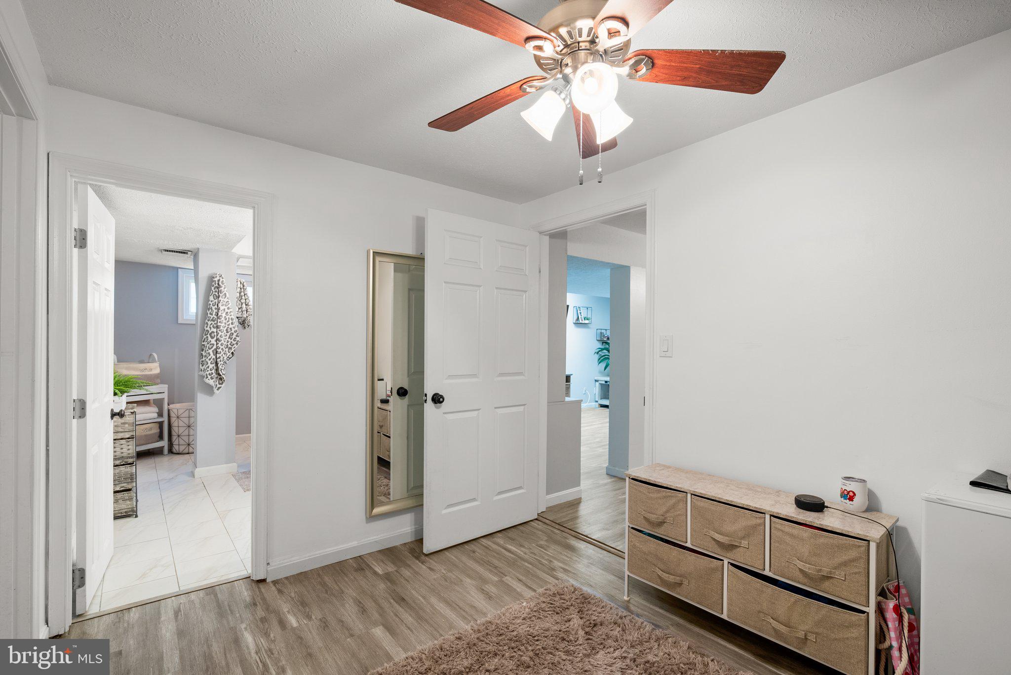 THE OAKS - Residential