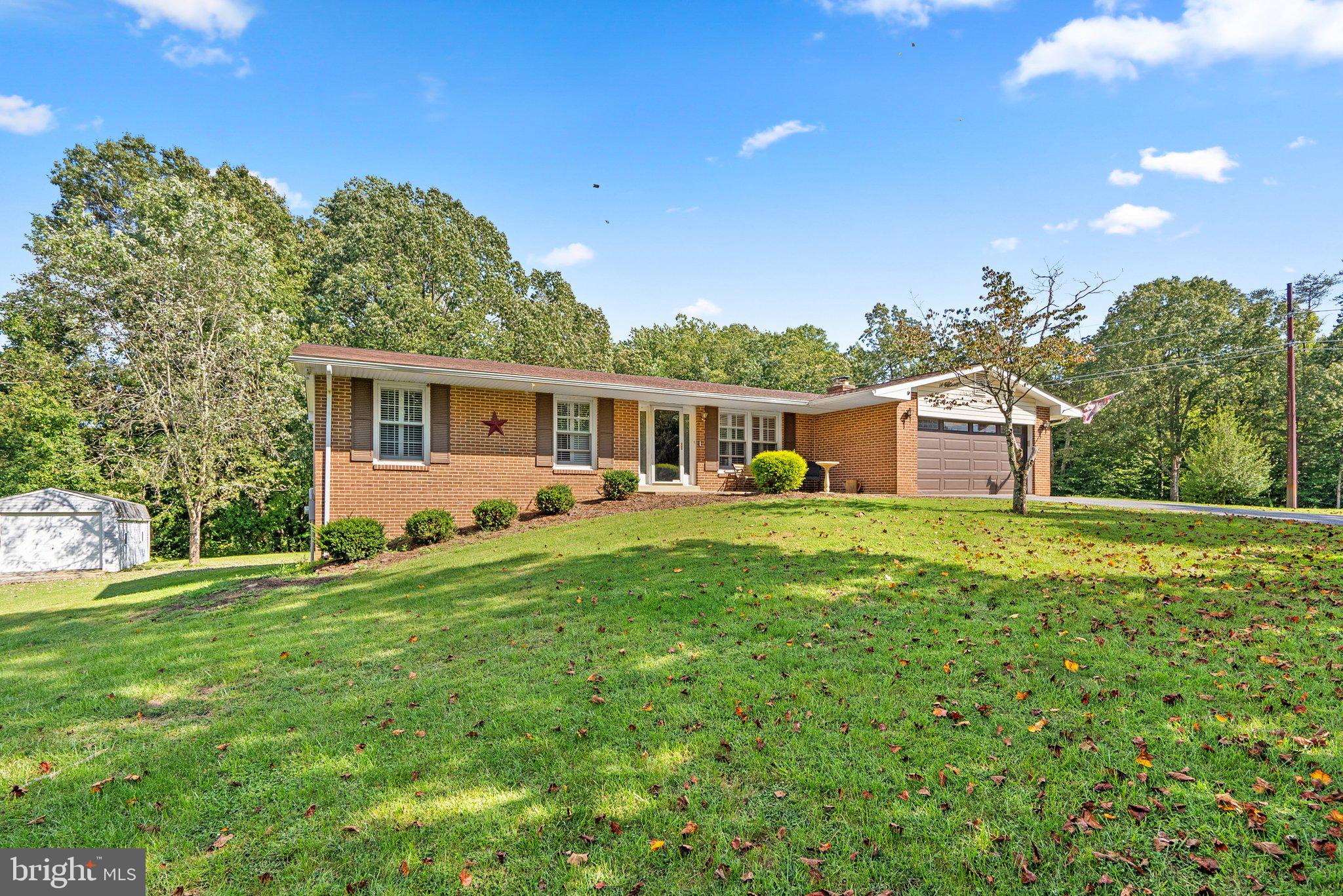 THE OAKS - Residential