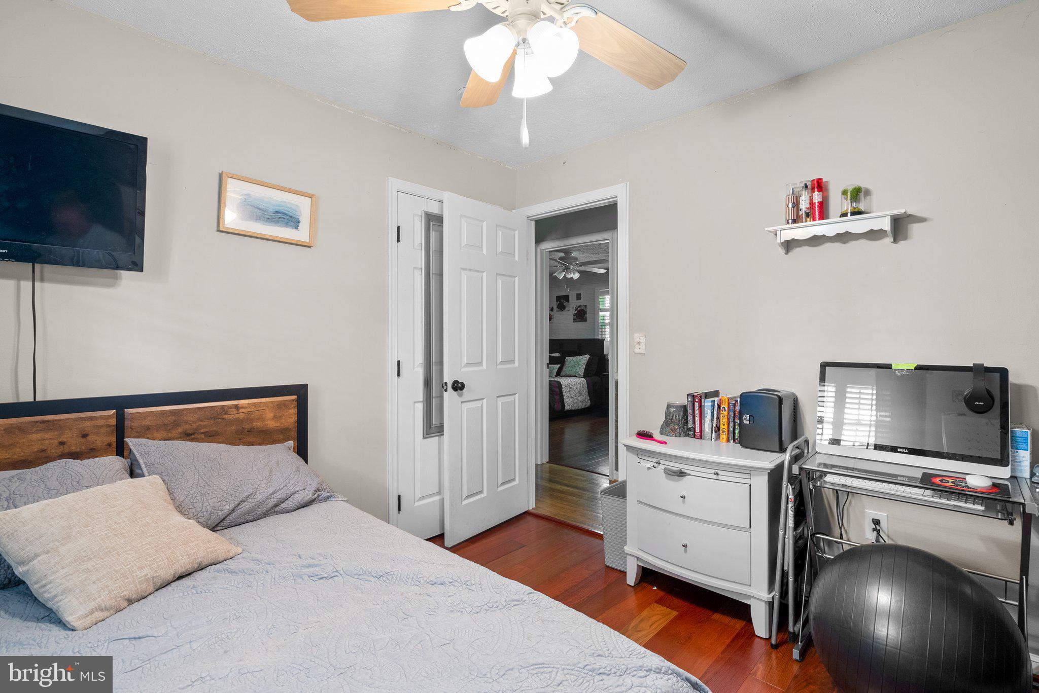 THE OAKS - Residential