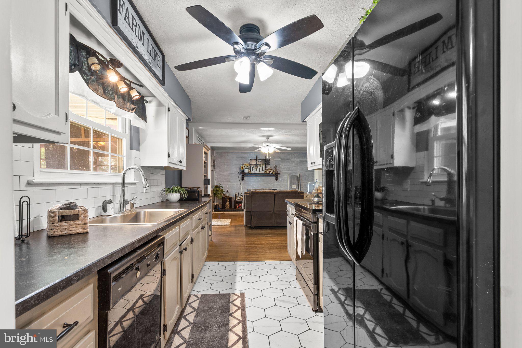 THE OAKS - Residential