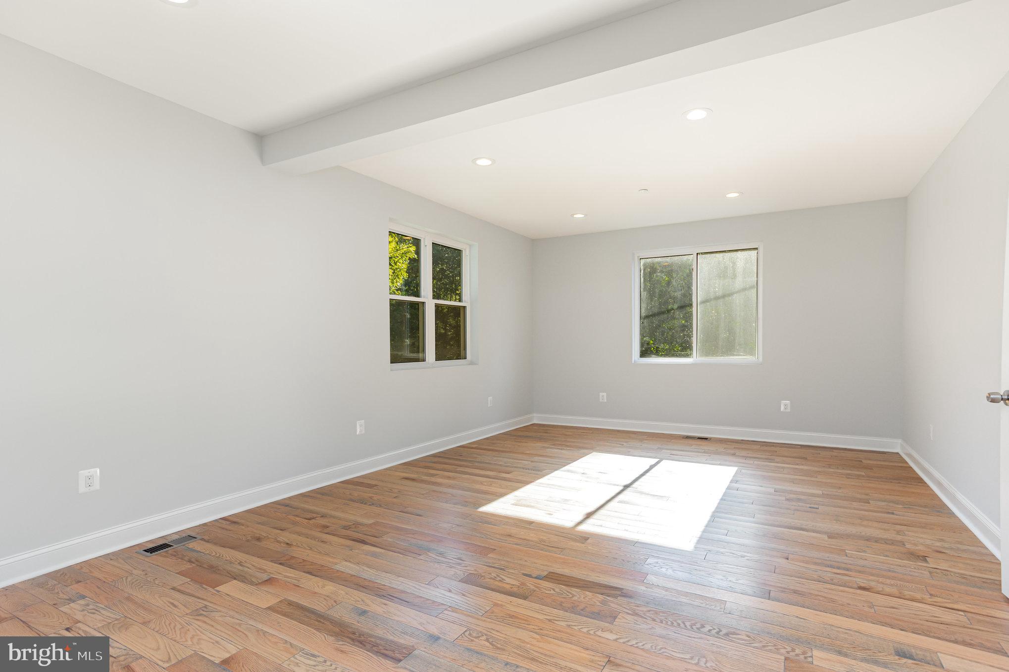 PARKTON - Residential