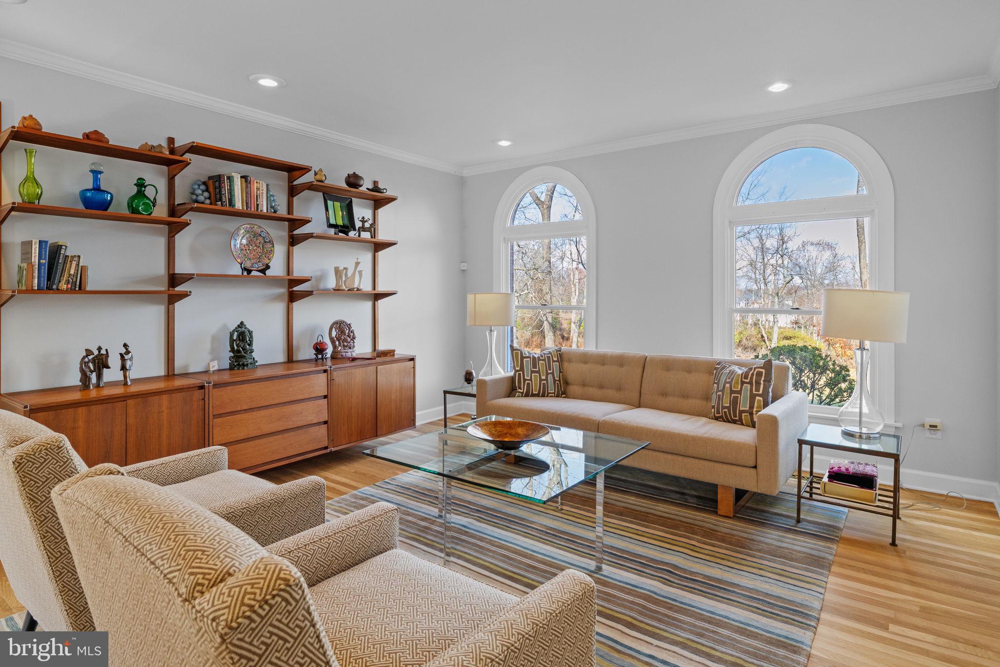 WHITE GATE - Residential