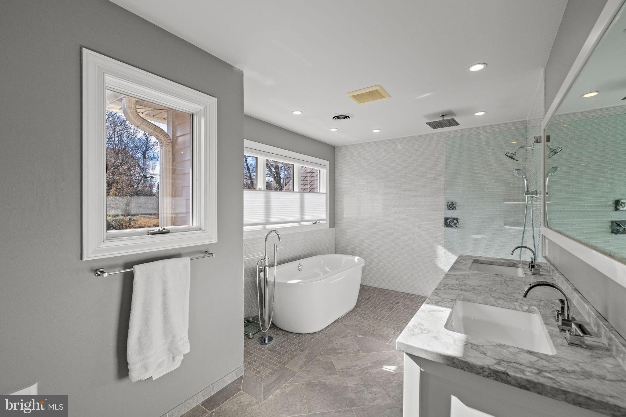 WHITE GATE - Residential