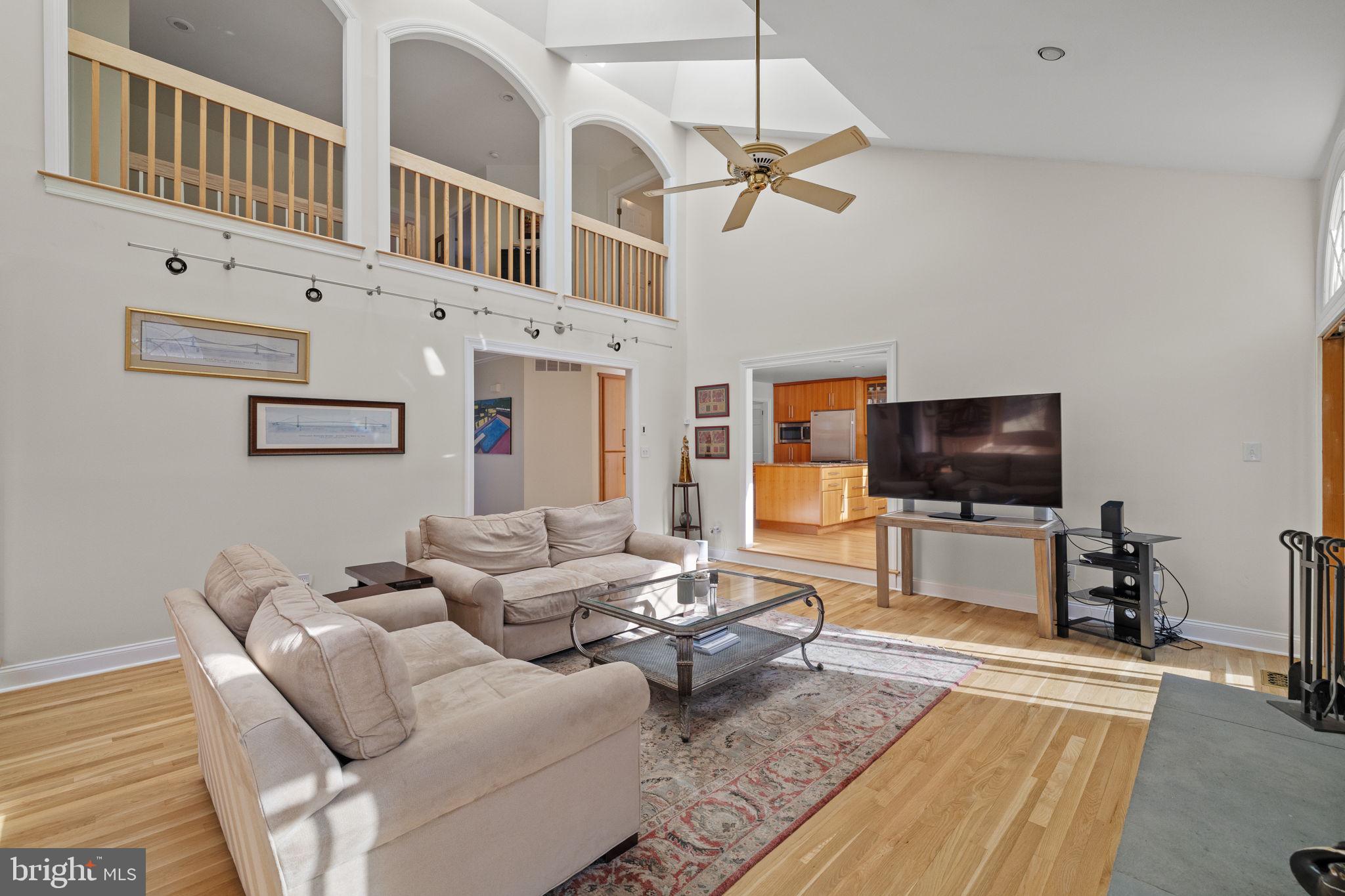 WHITE GATE - Residential