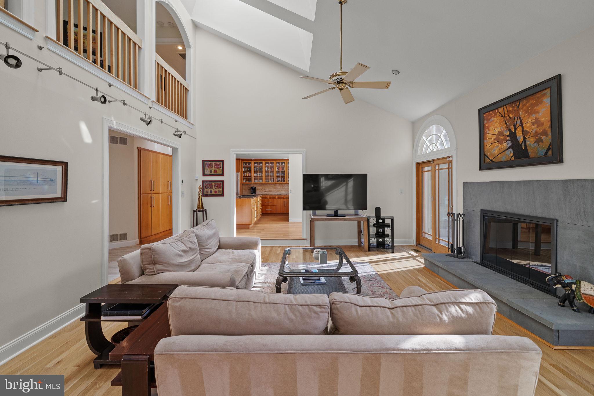 WHITE GATE - Residential