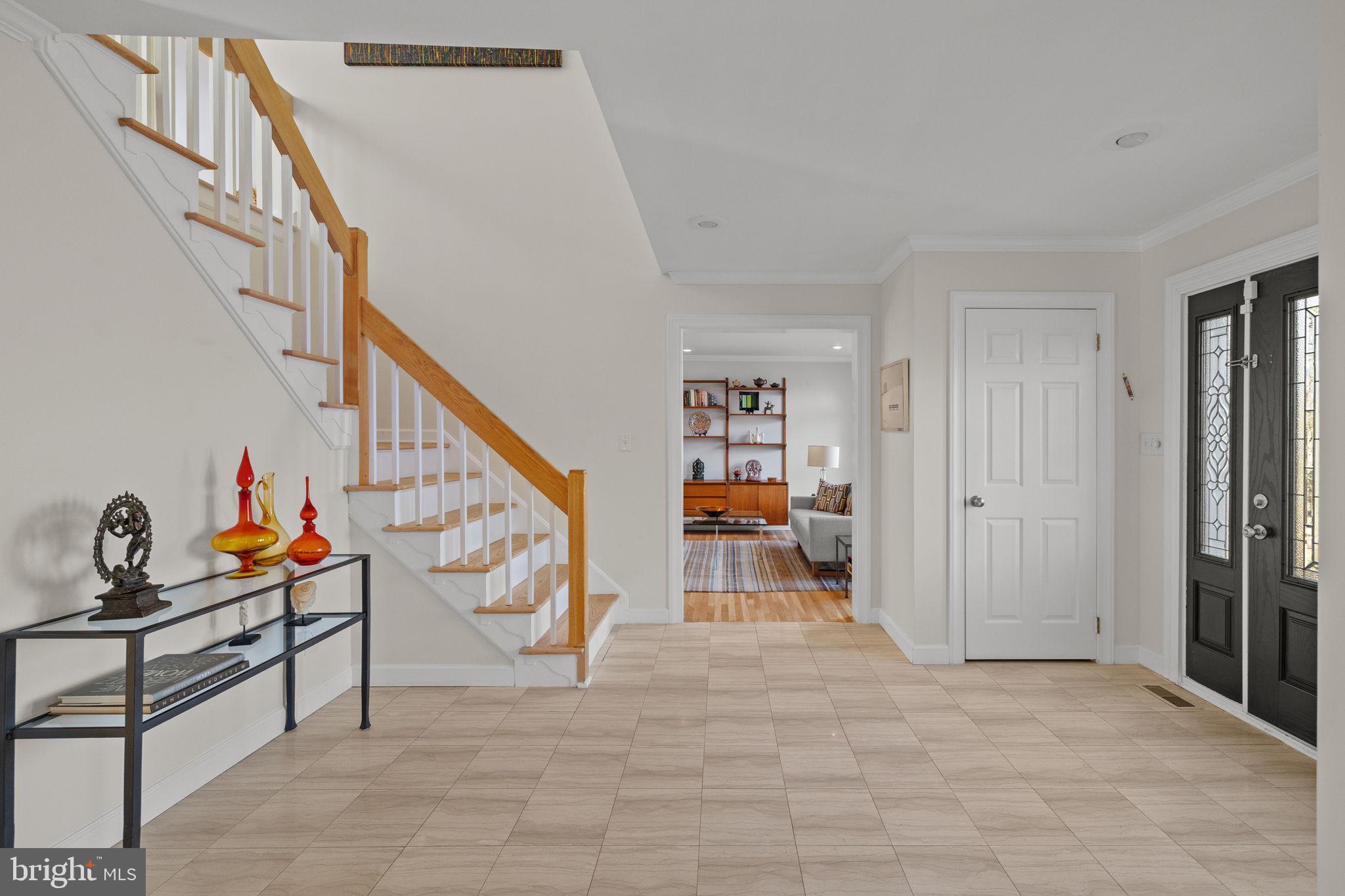 WHITE GATE - Residential