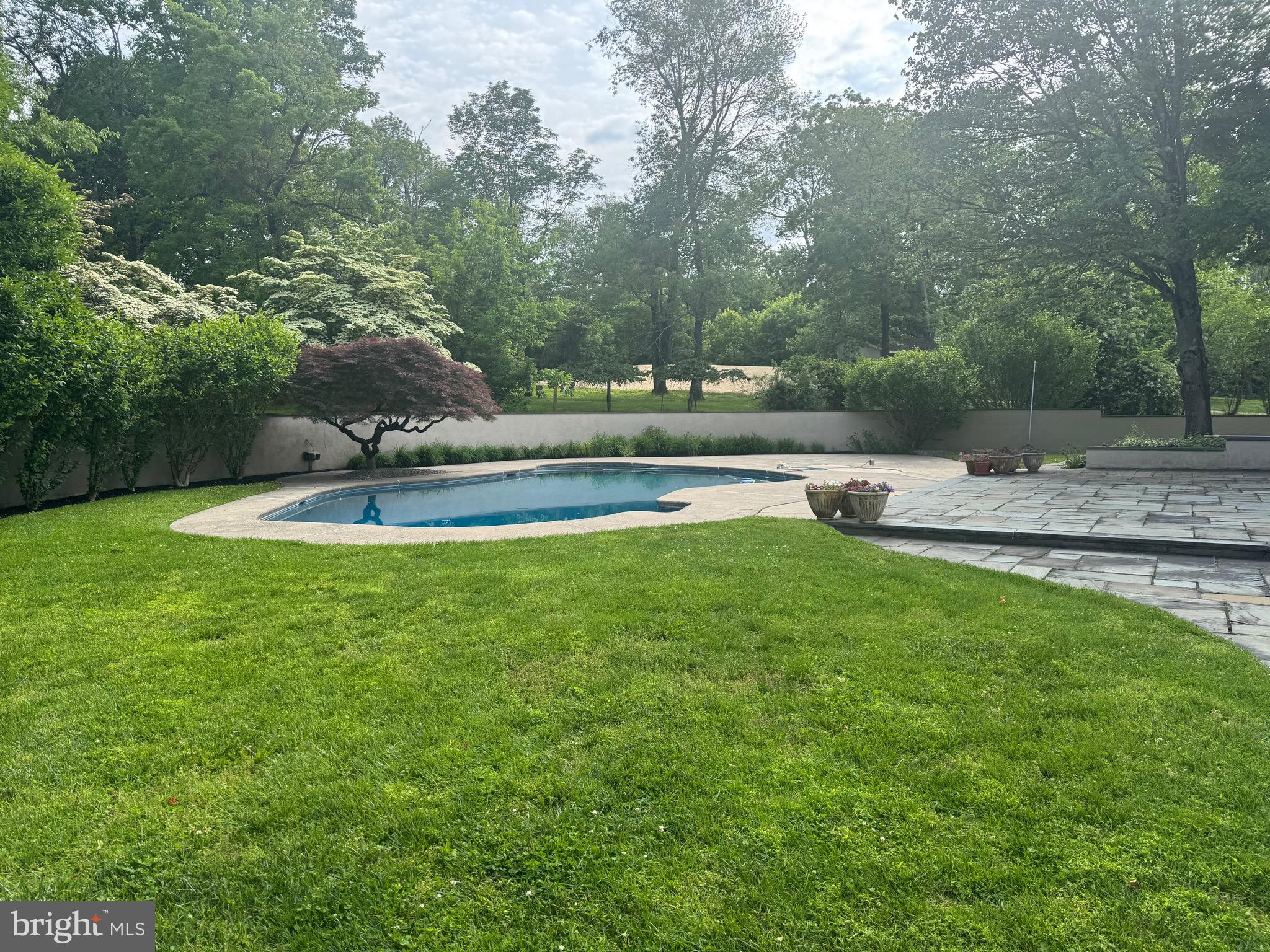 WHITE GATE - Residential