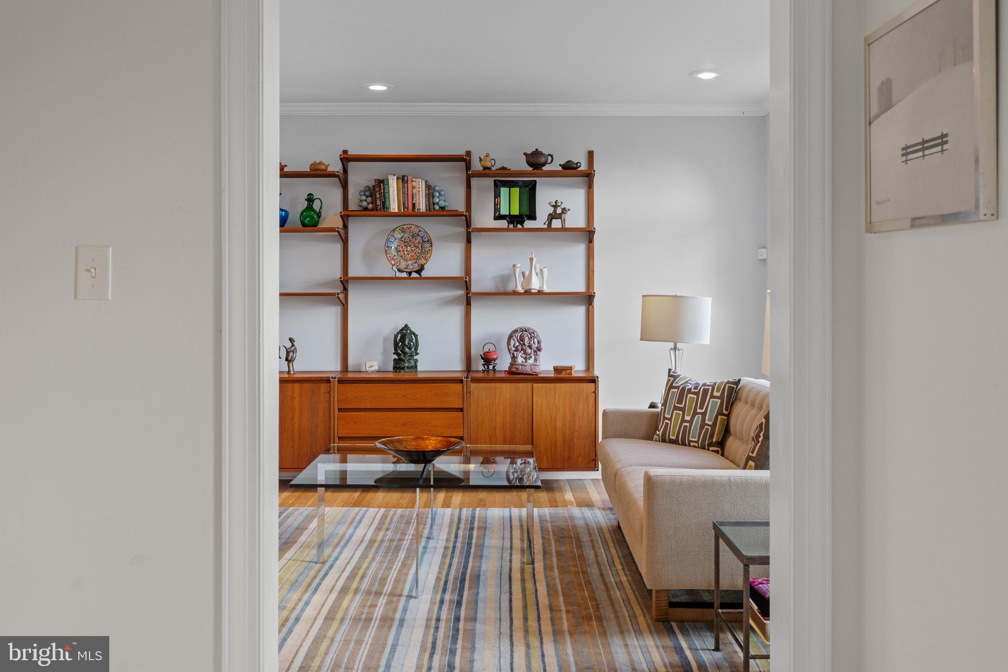 WHITE GATE - Residential