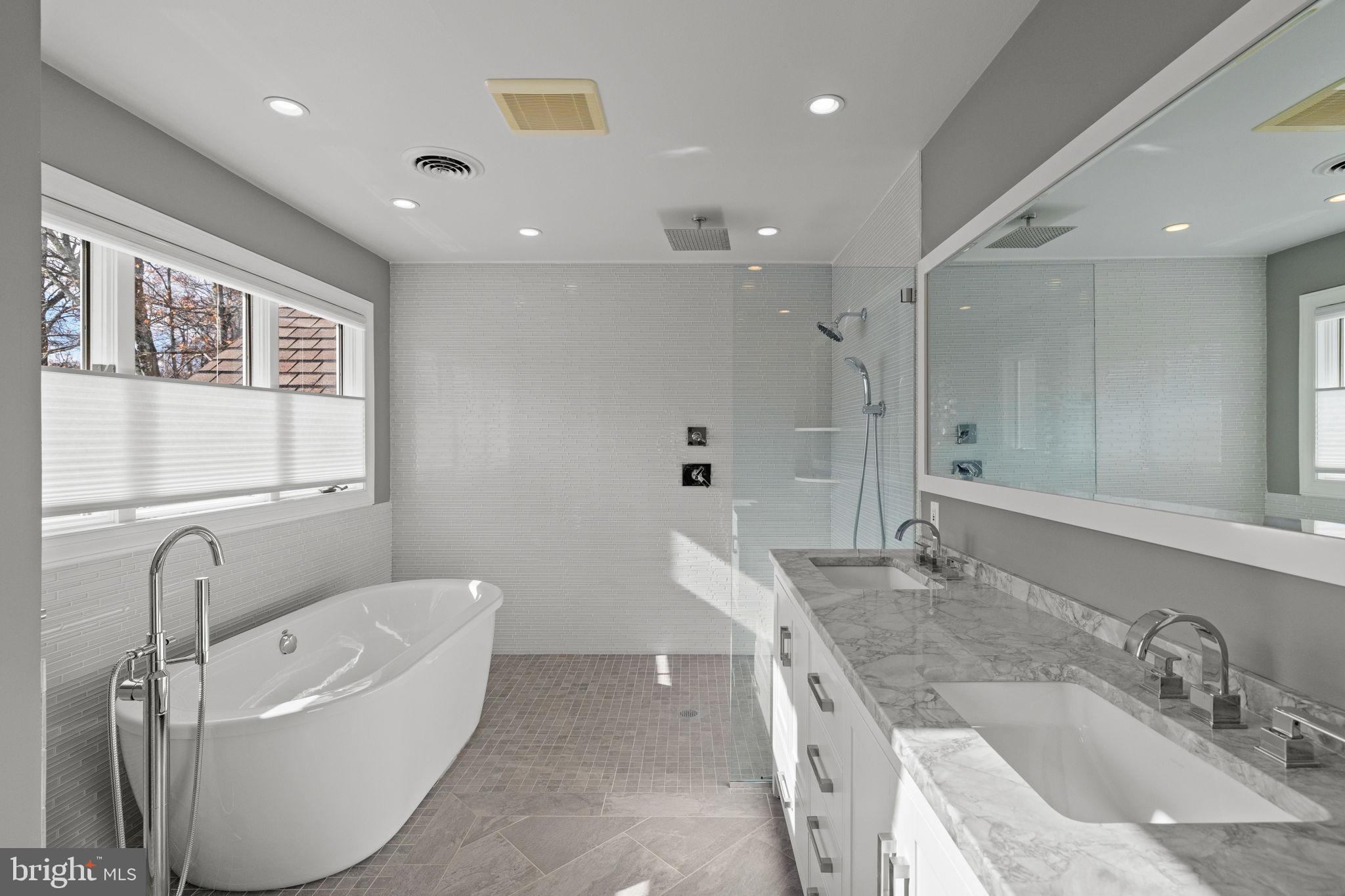 WHITE GATE - Residential