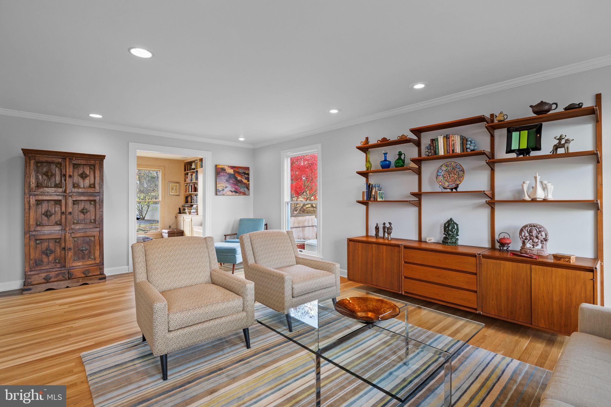 WHITE GATE - Residential