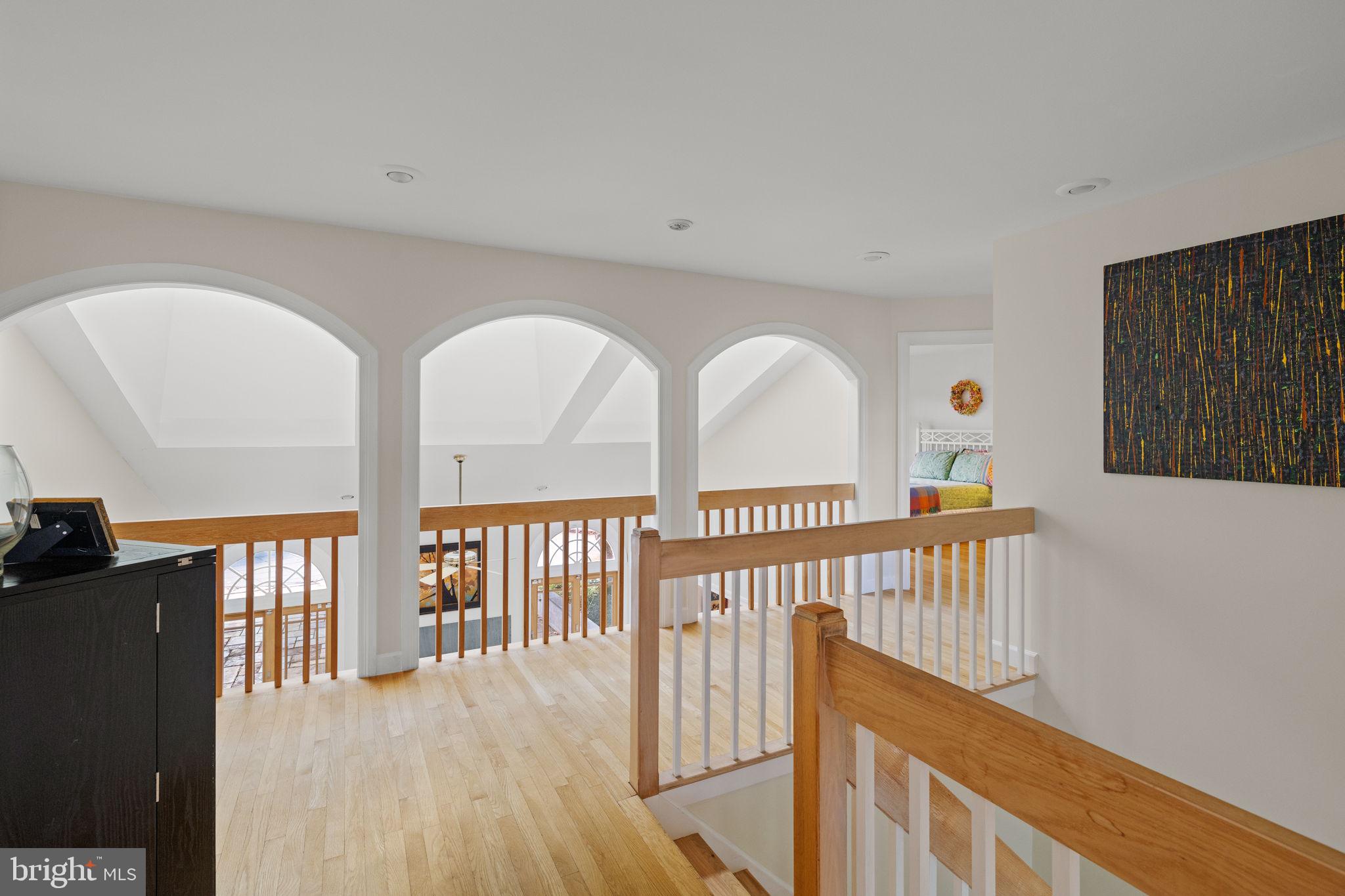 WHITE GATE - Residential