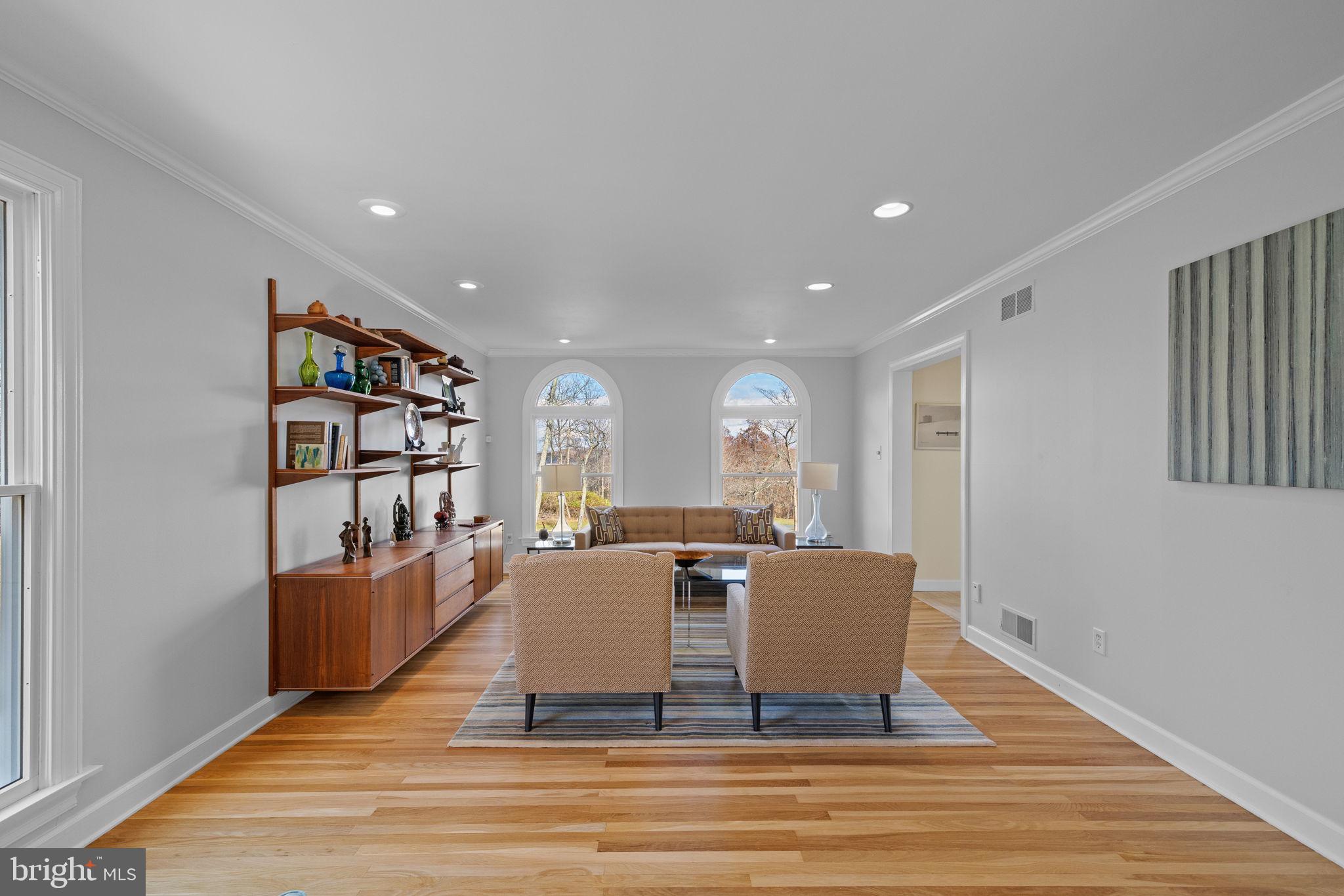 WHITE GATE - Residential