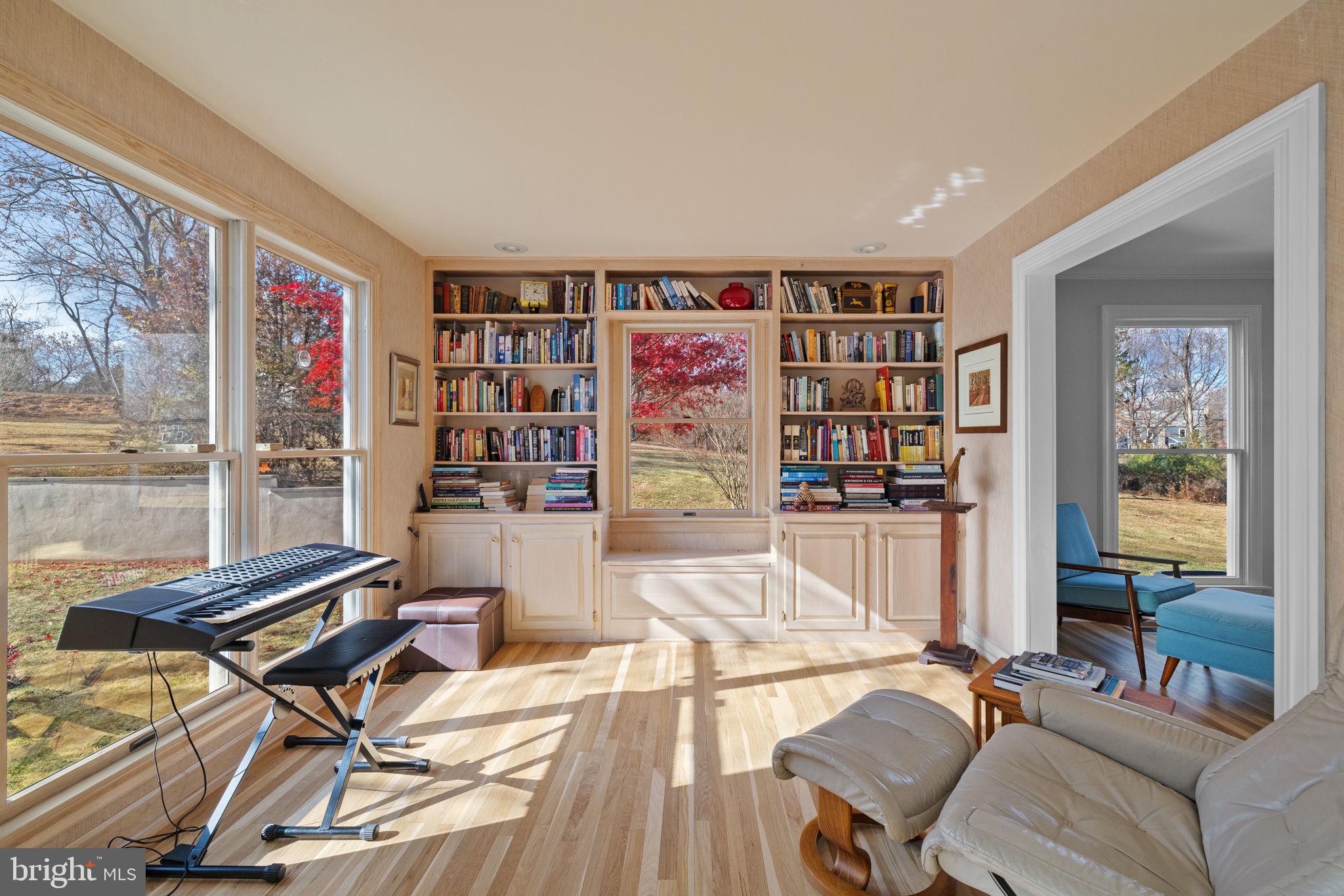 WHITE GATE - Residential